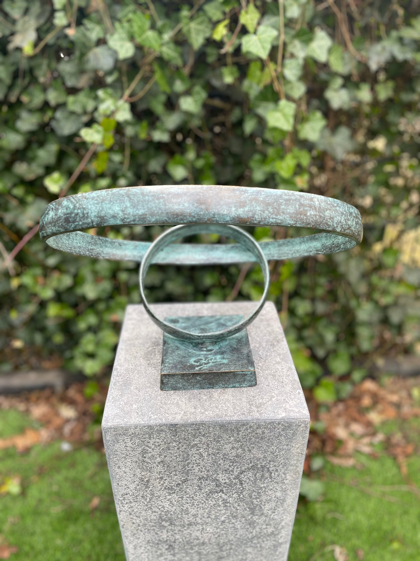 Celestial Rings – Bronze Sculpture. 30x35x30cm - 2.9Kg