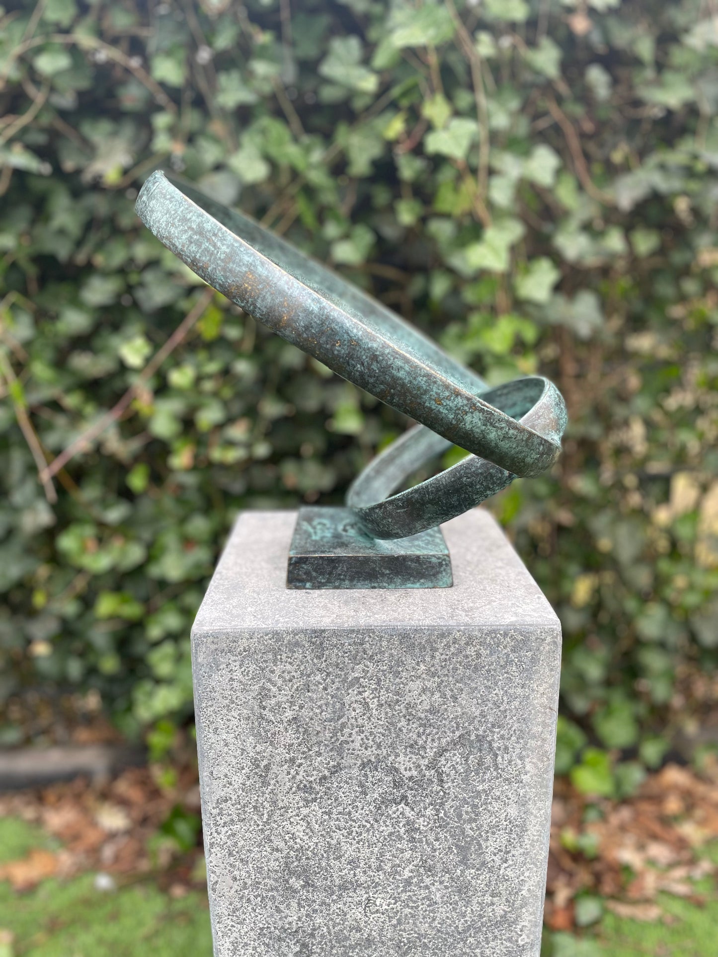 Celestial Rings – Bronze Sculpture. 30x35x30cm - 2.9Kg