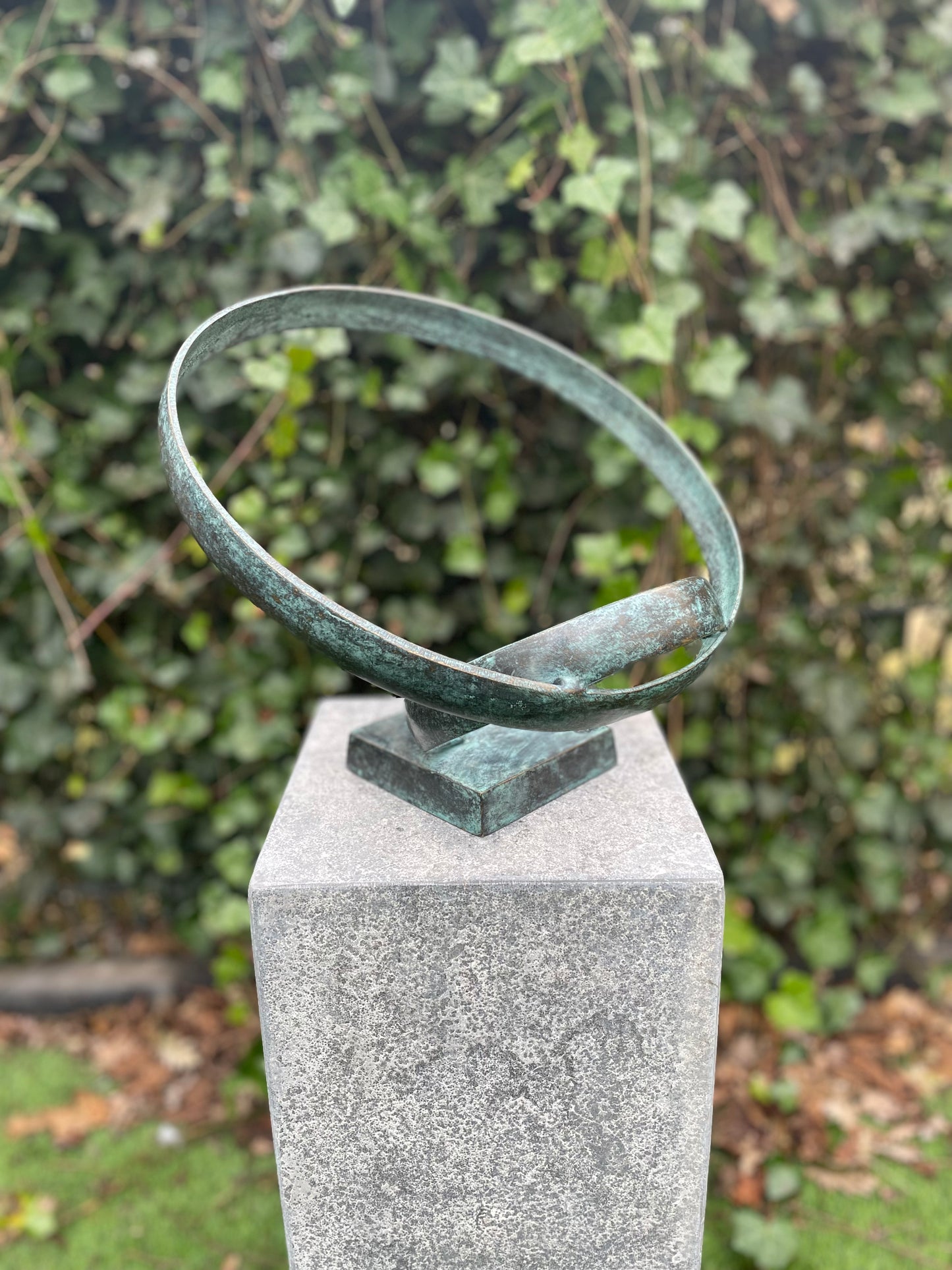 Celestial Rings – Bronze Sculpture. 30x35x30cm - 2.9Kg