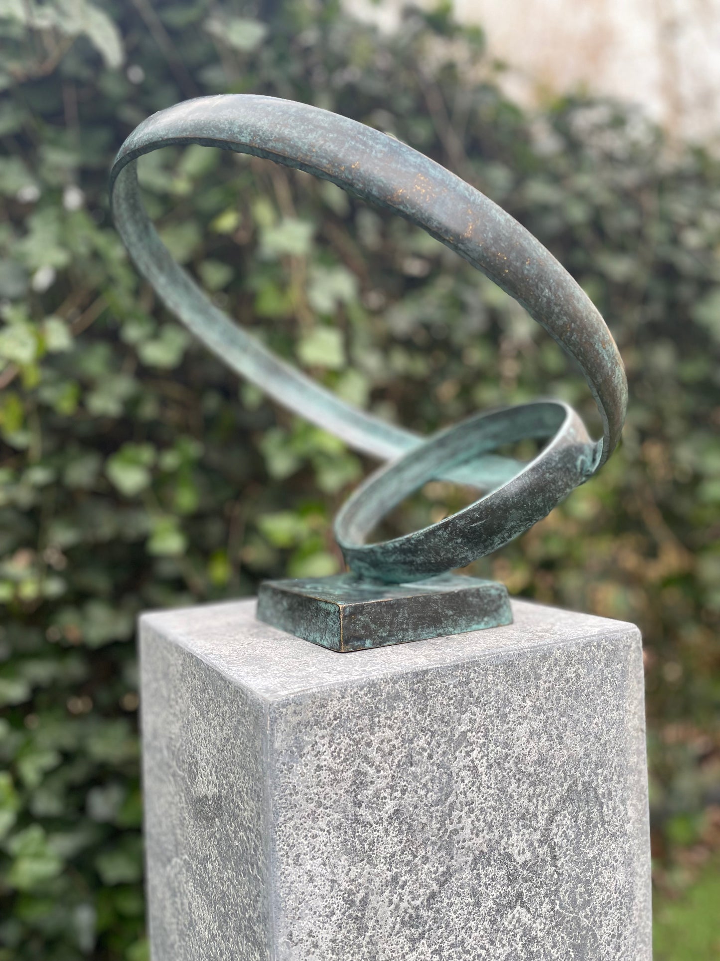 Celestial Rings – Bronze Sculpture. 30x35x30cm - 2.9Kg