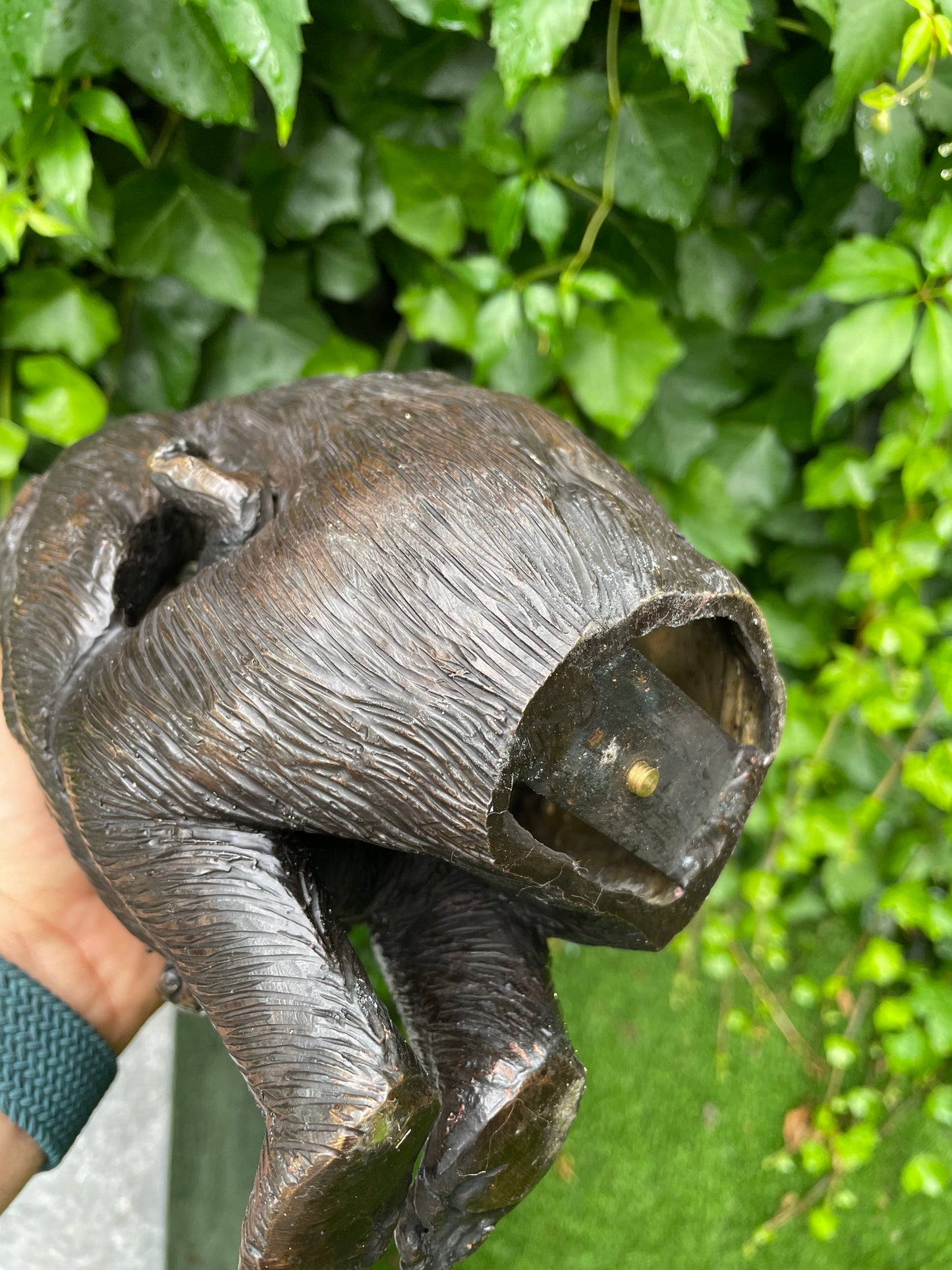 Mother Chimp – Bronze Sculpture. 17x8x9cm - 2.2Kg