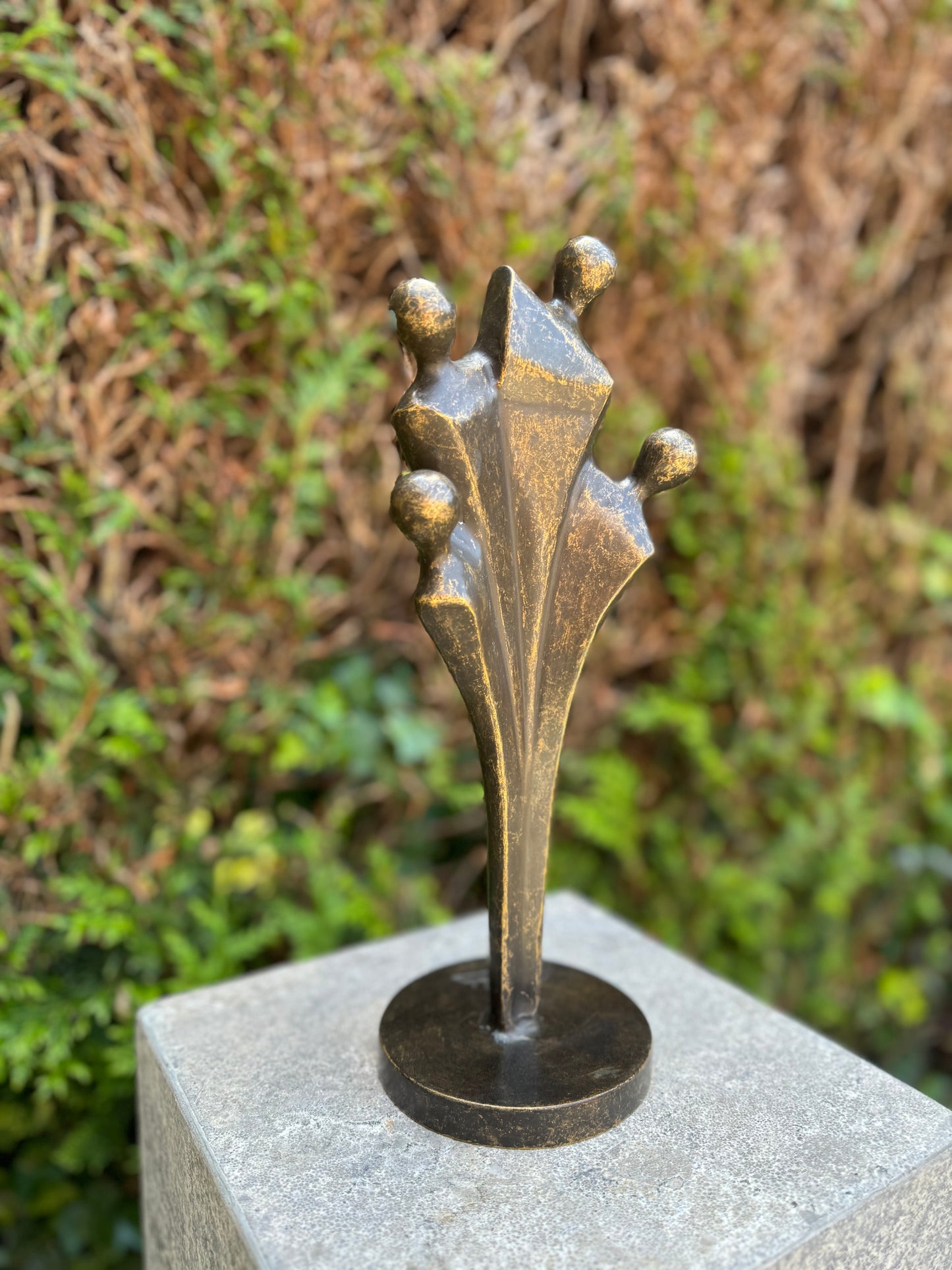 Family Unity – Bronze Sculpture. 11x11x33cm - 1.7Kg