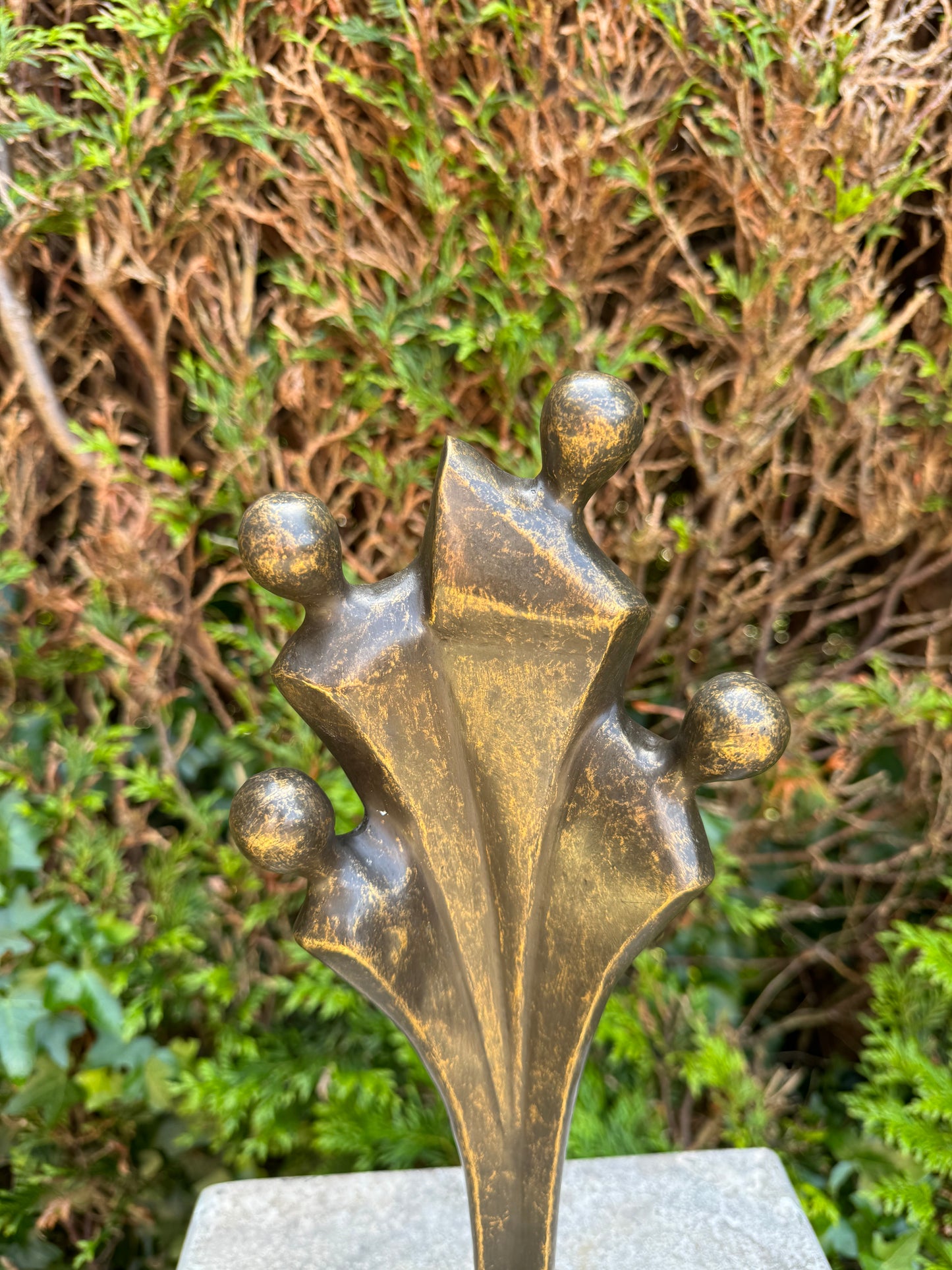 Family Unity – Bronze Sculpture. 11x11x33cm - 1.7Kg