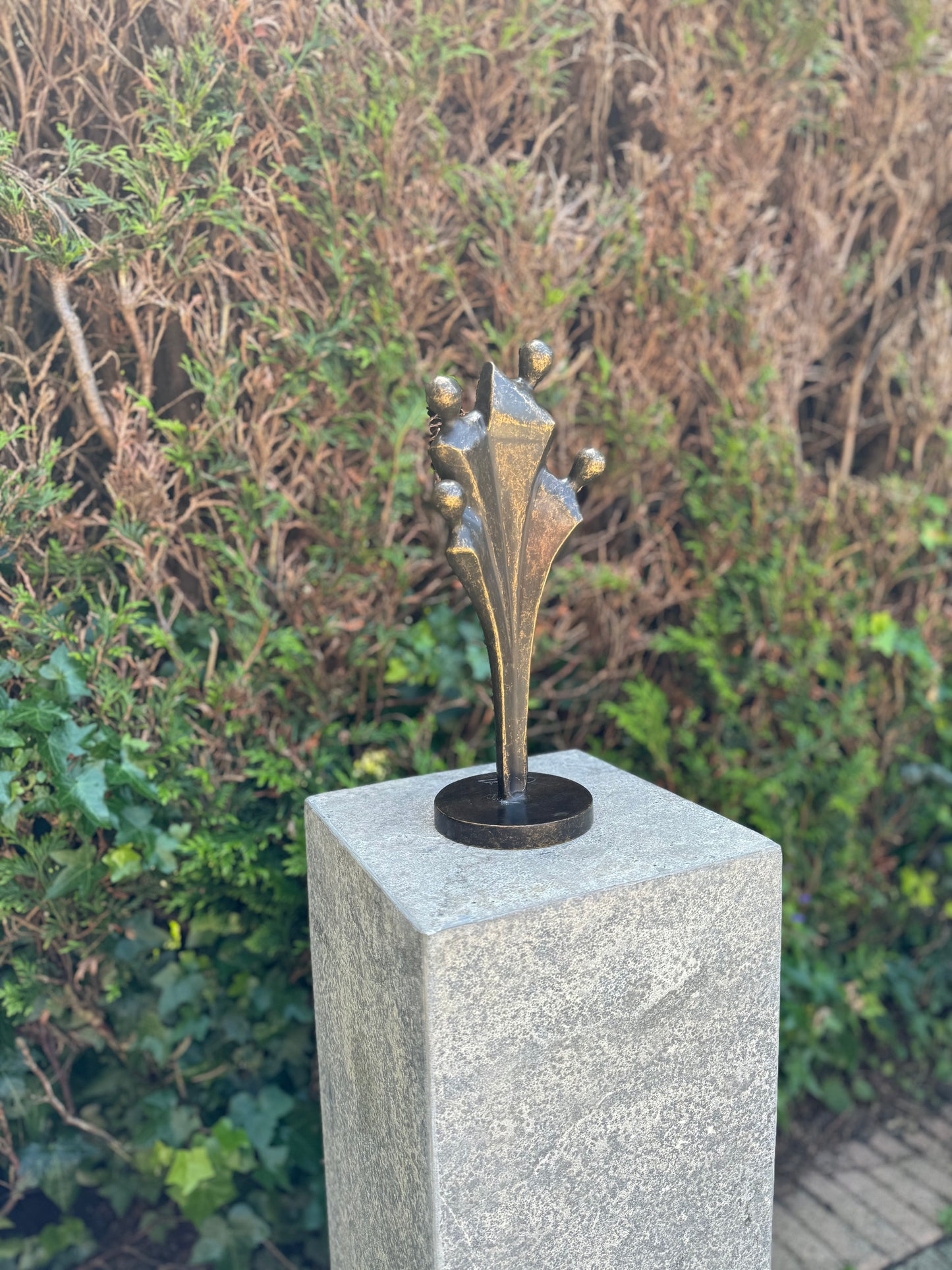 Family Unity – Bronze Sculpture. 11x11x33cm - 1.7Kg