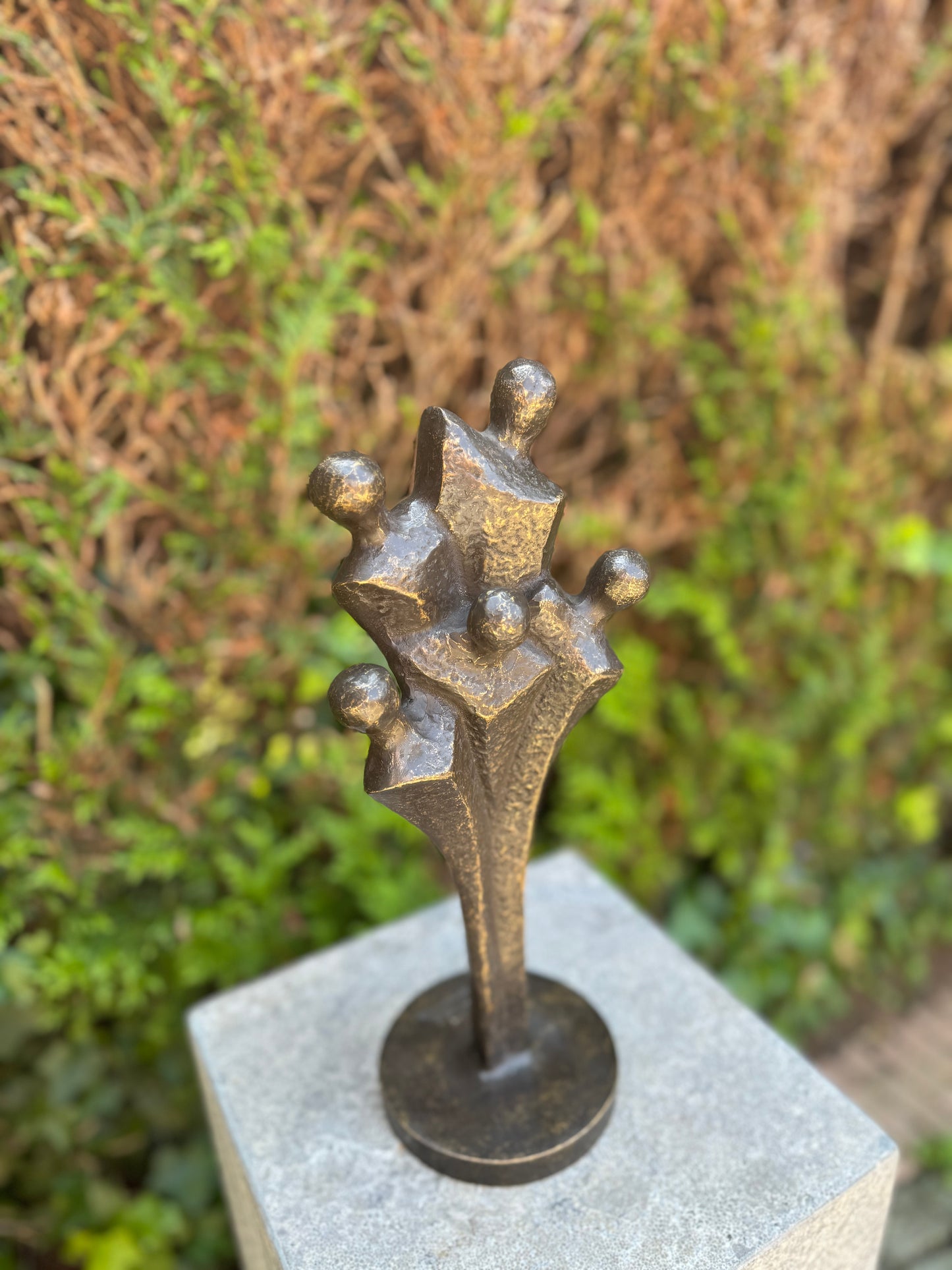 Family Roots – Bronze Sculpture. 12x11x33cm - 2Kg