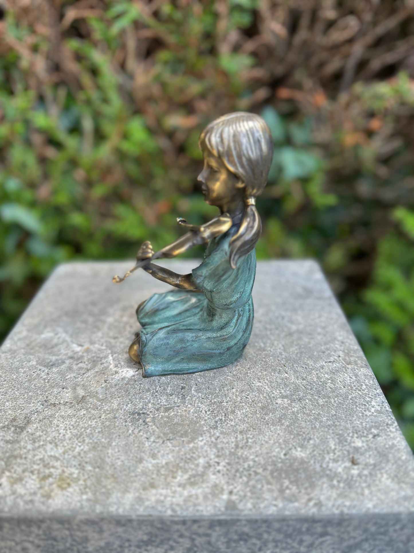 Girl Playing Violin – Bronze Sculpture. 12x9x15cm - 0.9Kg