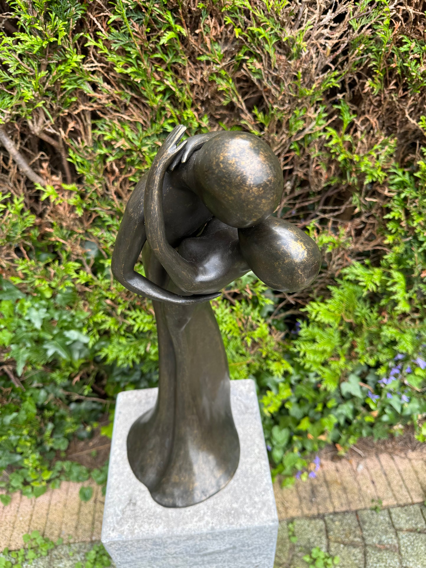 Embrace of Love – Bronze Sculpture. 28x25x54cm - 5.7Kg