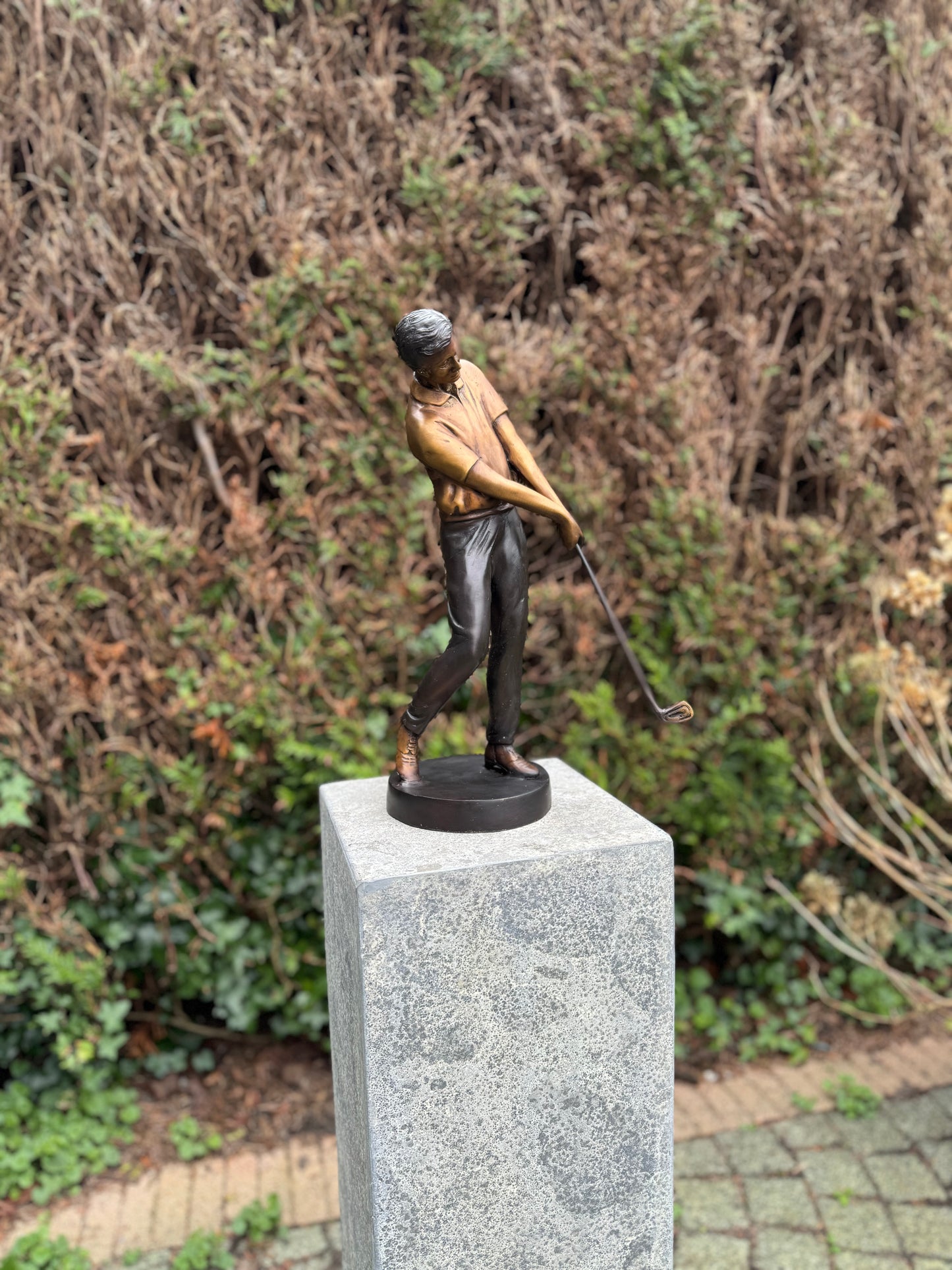 Golfer in Action – Bronze Sculpture. 19x15x40cm - 8Kg