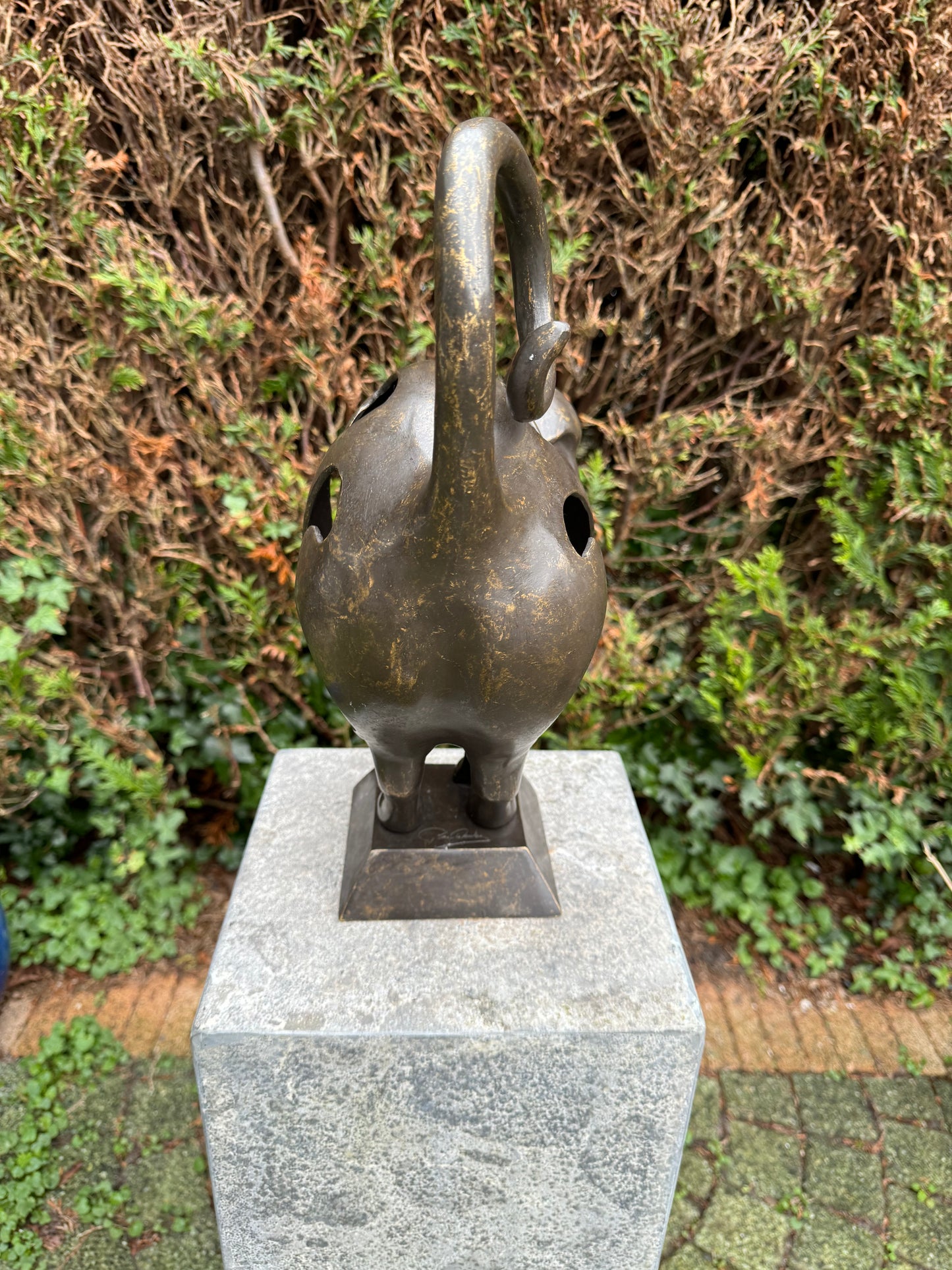 Curious Cat – Bronze Sculpture. 30x13x39cm - 4.5Kg