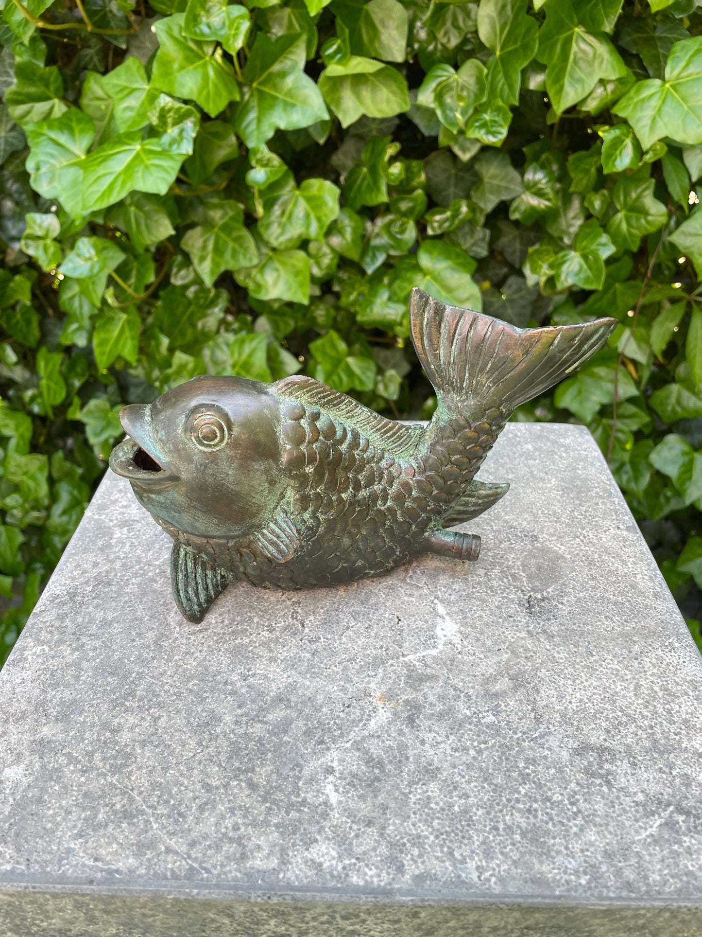 Leaping Fish – Bronze Sculpture. 18x6x11cm - 0.6Kg