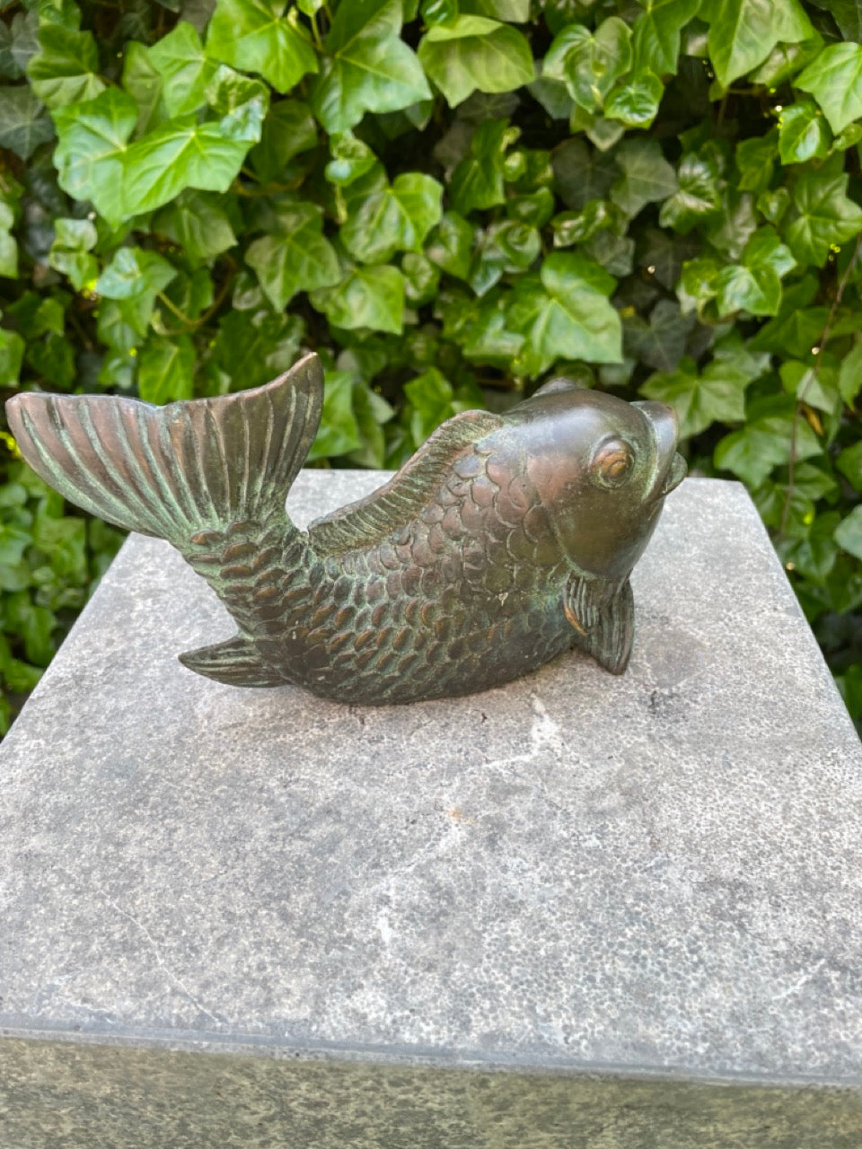 Leaping Fish – Bronze Sculpture. 18x6x11cm - 0.6Kg