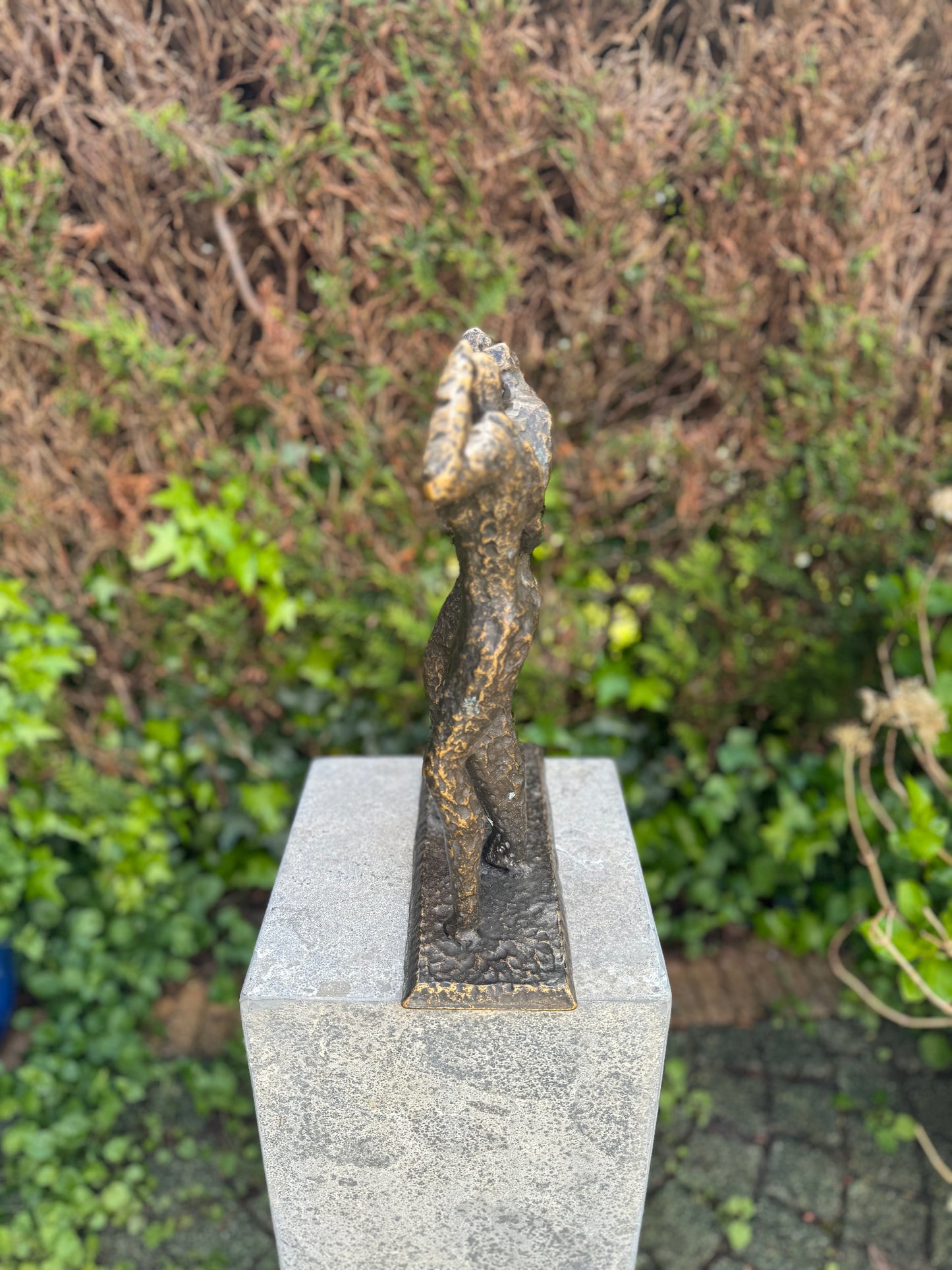 Together We Stand – Bronze Sculpture. 28x10x36cm - 5Kg