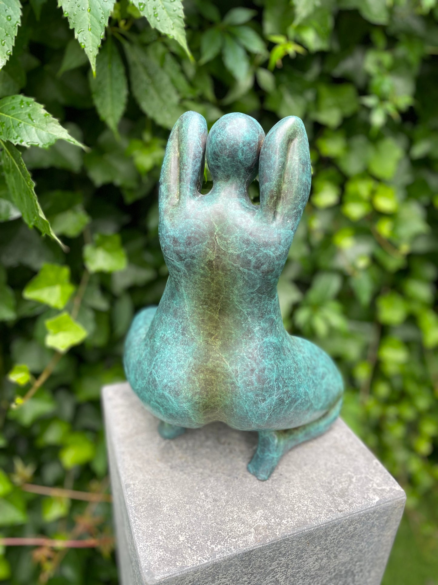 Kneeling Form – Bronze Sculpture. 36x17x32cm - 4.4Kg