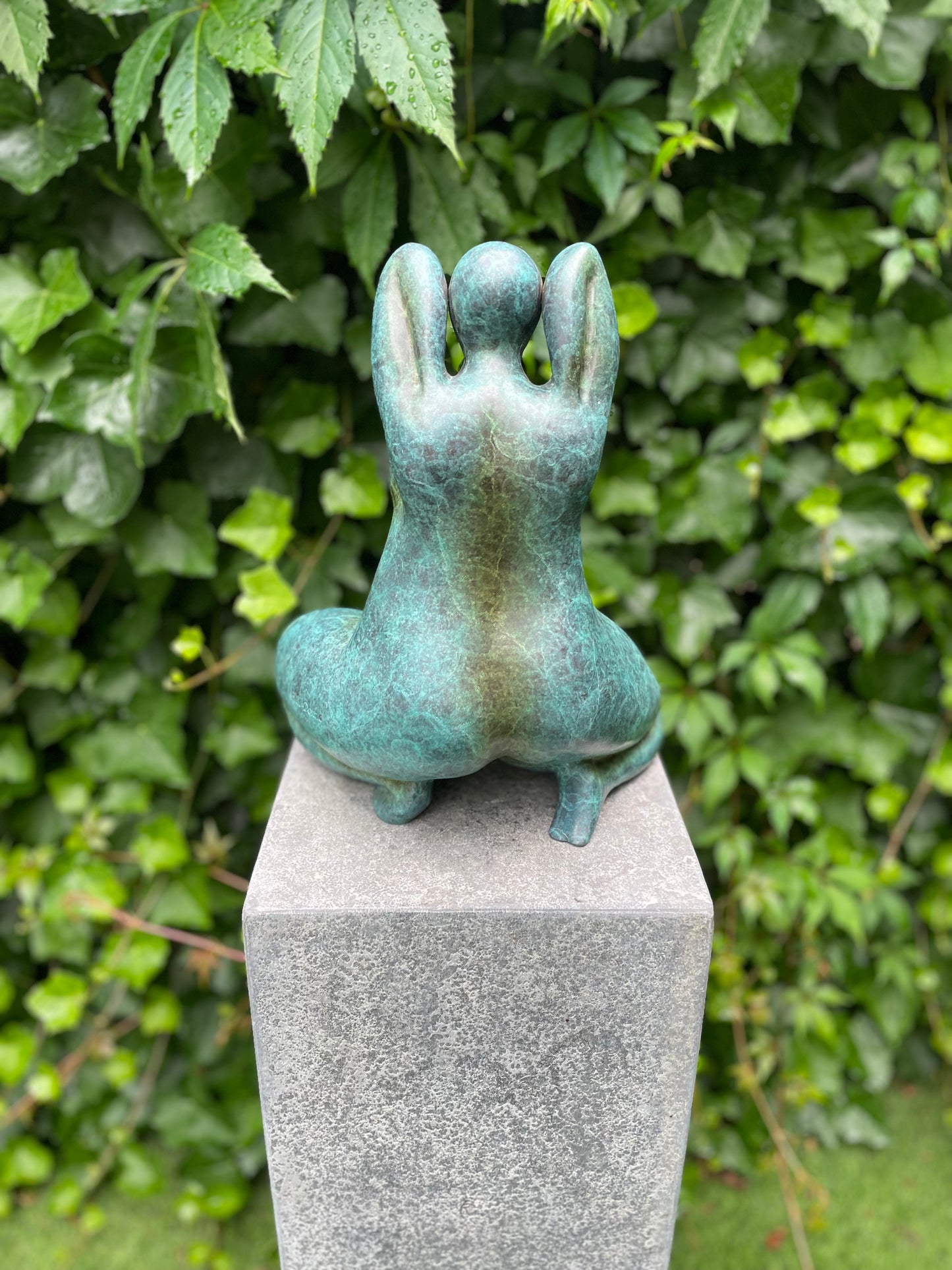 Kneeling Form – Bronze Sculpture. 36x17x32cm - 4.4Kg
