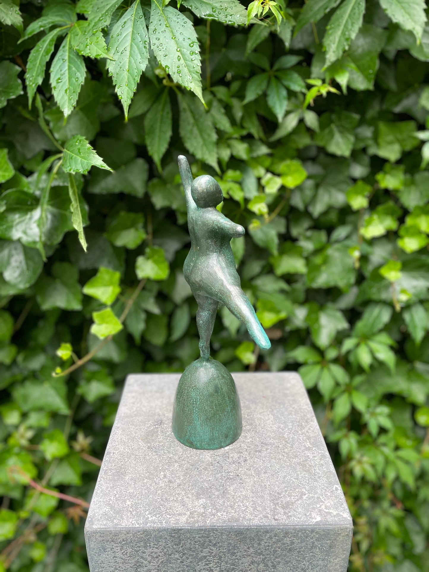Dancing Grace – Bronze Sculpture. 17x9x32cm - 1.2Kg
