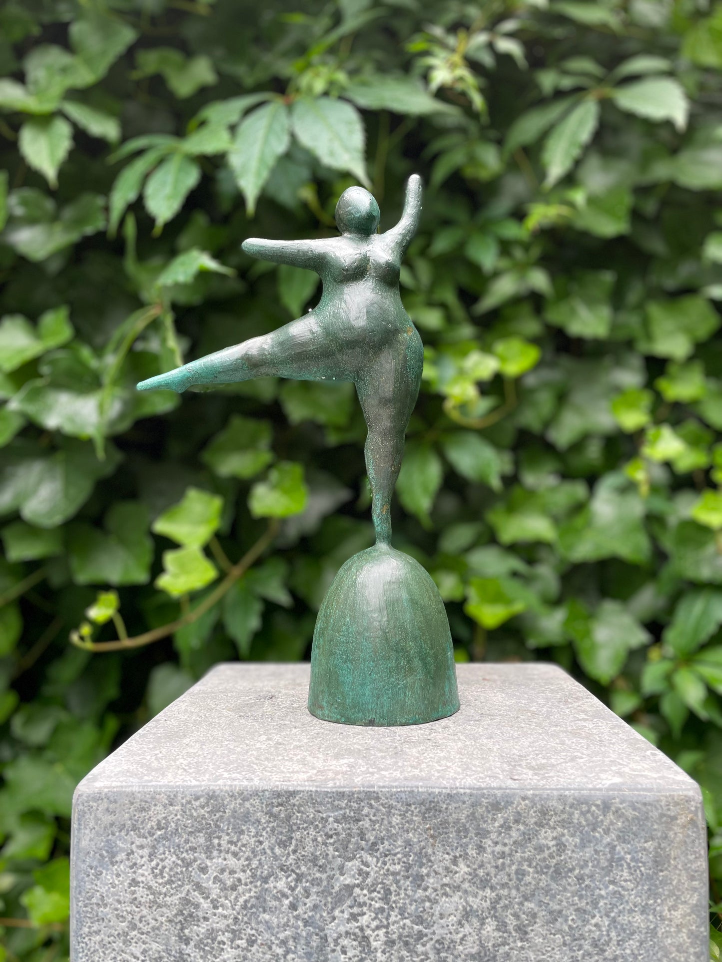 Dancing Grace – Bronze Sculpture. 17x9x32cm - 1.2Kg