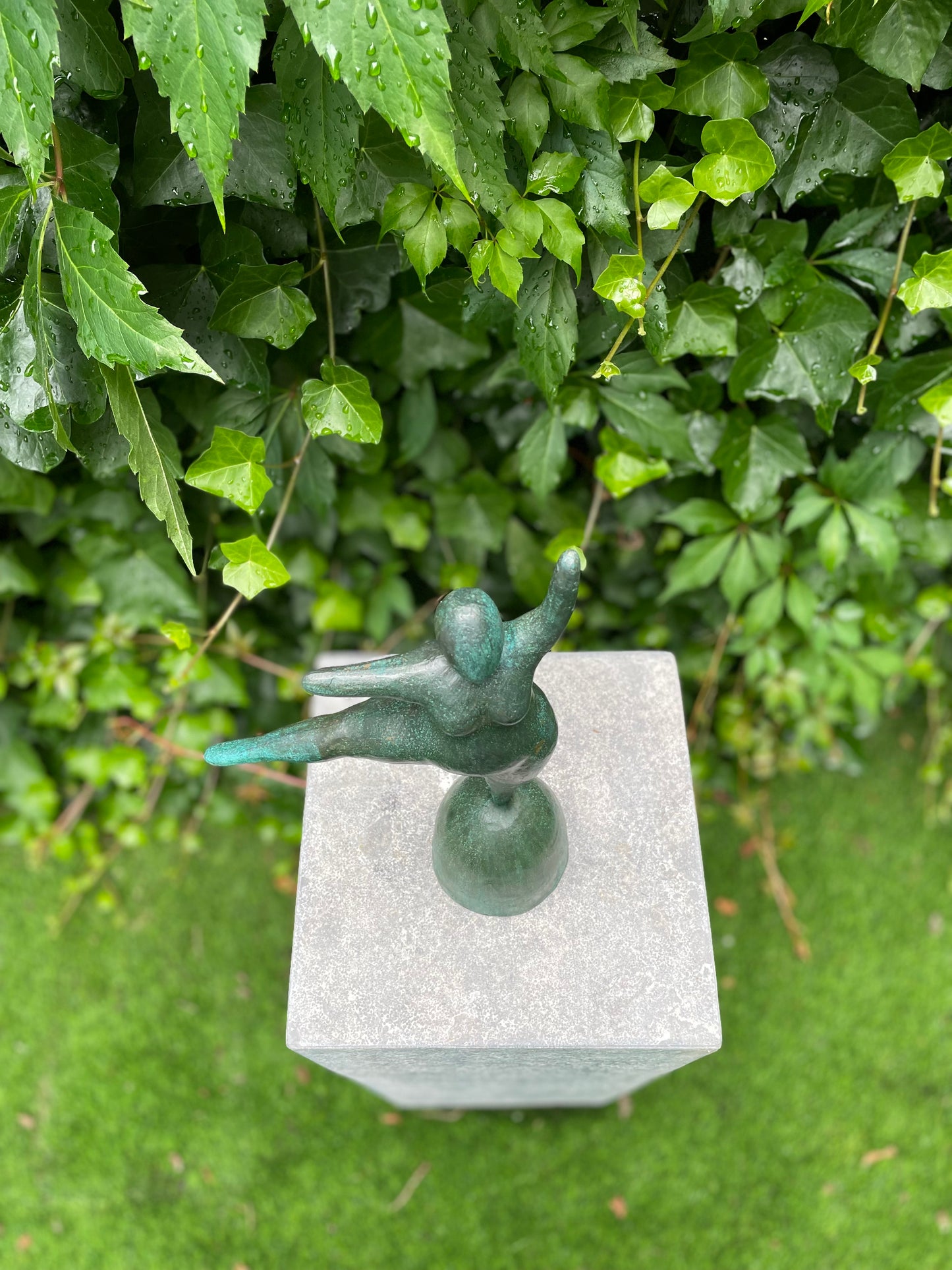 Dancing Grace – Bronze Sculpture. 17x9x32cm - 1.2Kg
