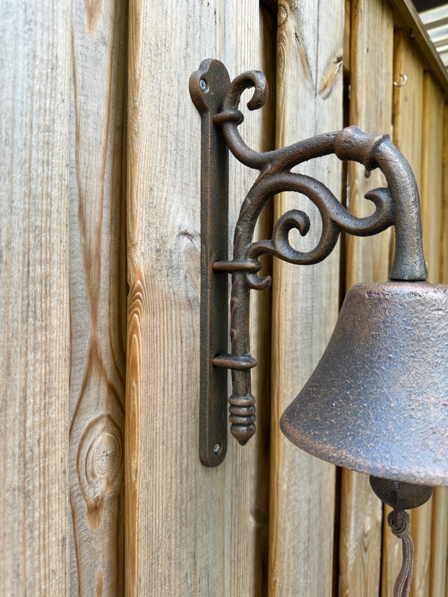 Wall Bell – Iron Sculpture. 14x31cm - 4.9Kg