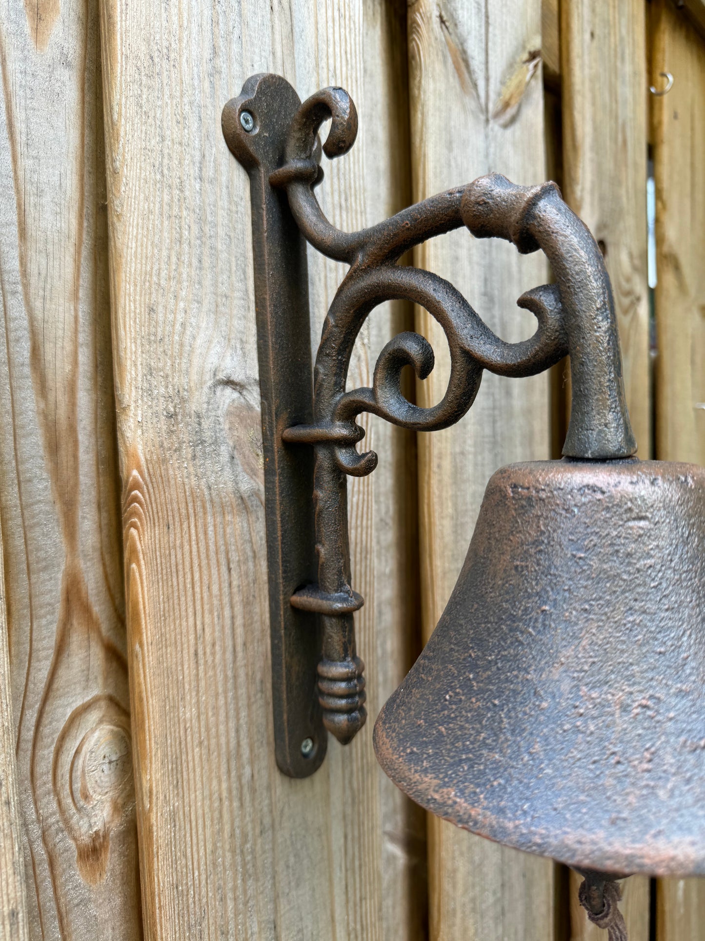 Wall Bell – Iron Sculpture. 14x31cm - 4.9Kg