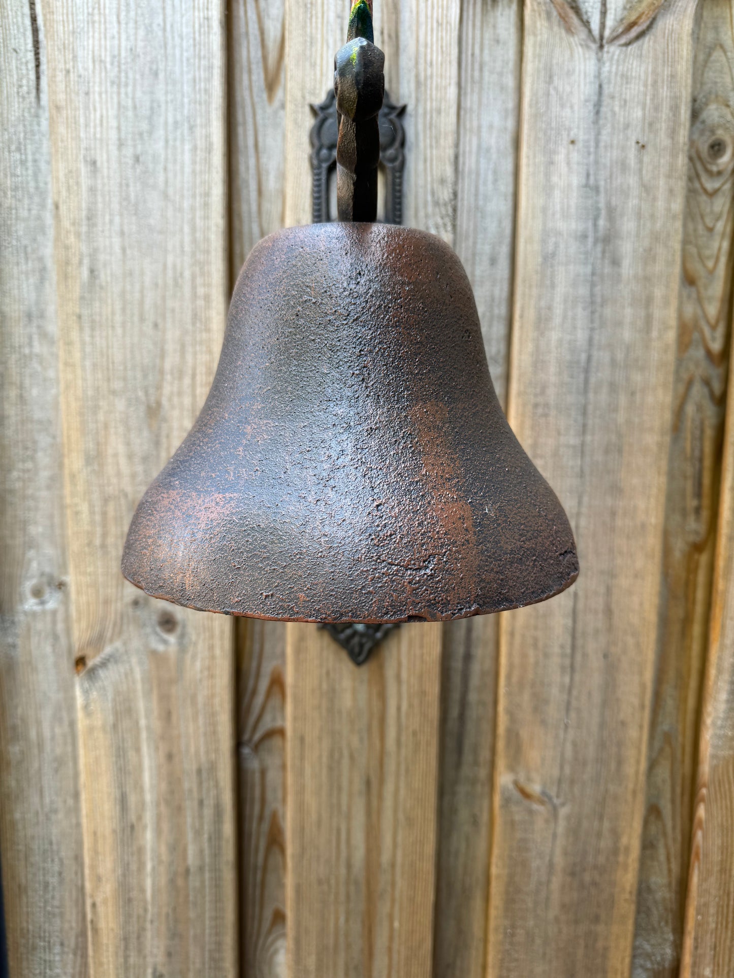 Rooster Wall Bell – Iron Sculpture. 64cm - 9Kg