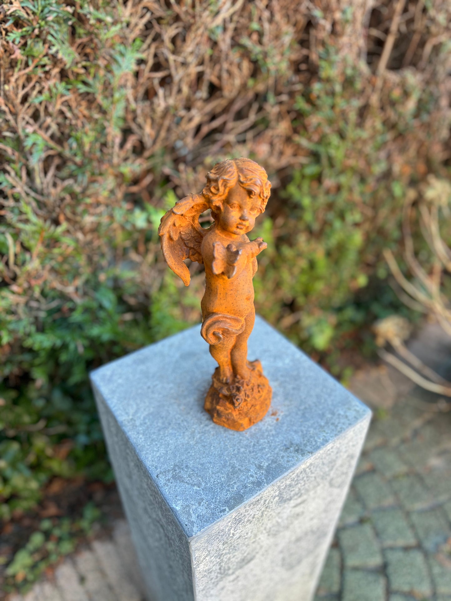 Contemplative Angel – Iron Sculpture. 28.5x12x10.2cm - 2.3Kg