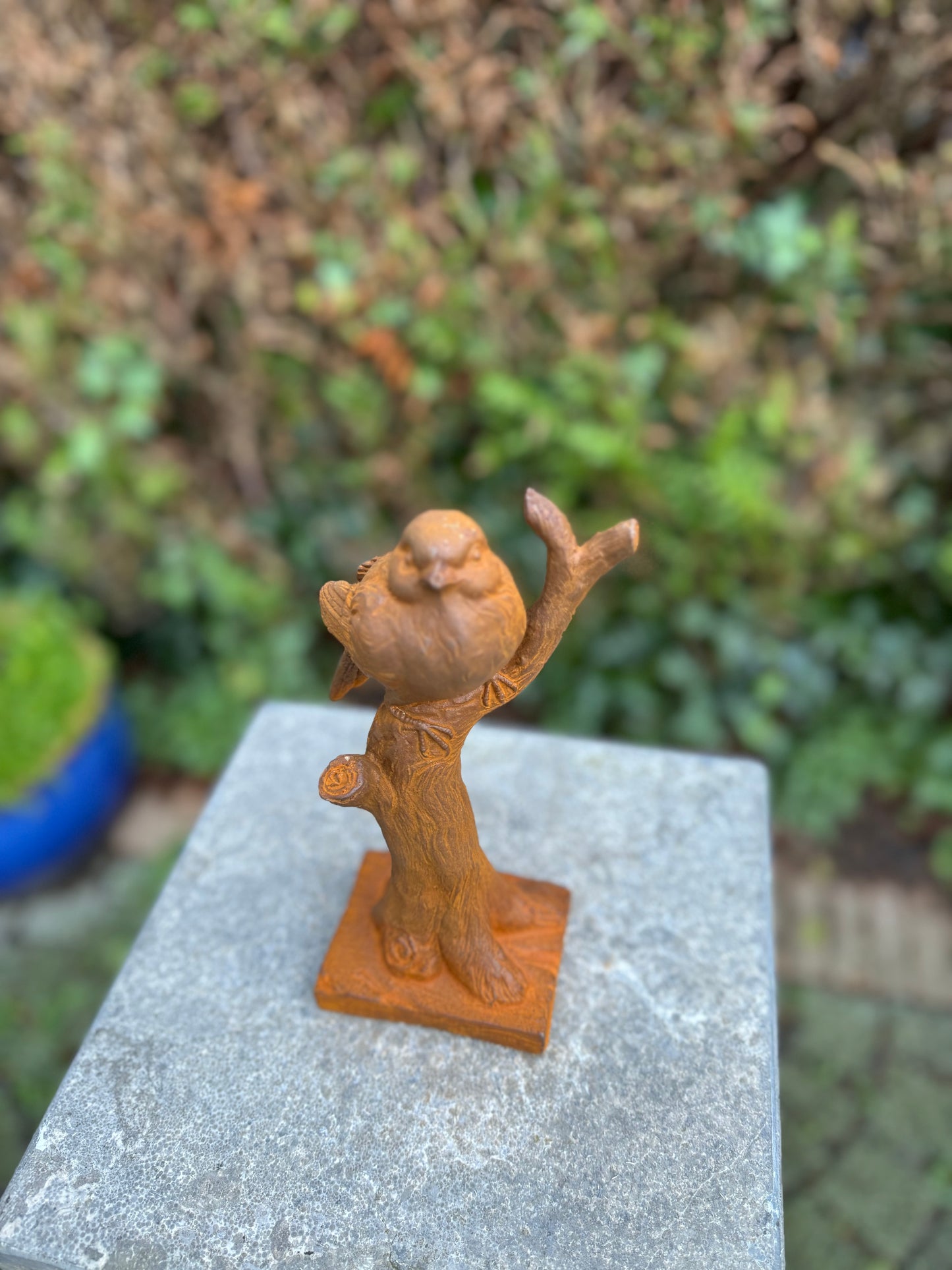 Perched Bird – Iron Sculpture. 19.4x10.7x8.3cm - 0.9Kg