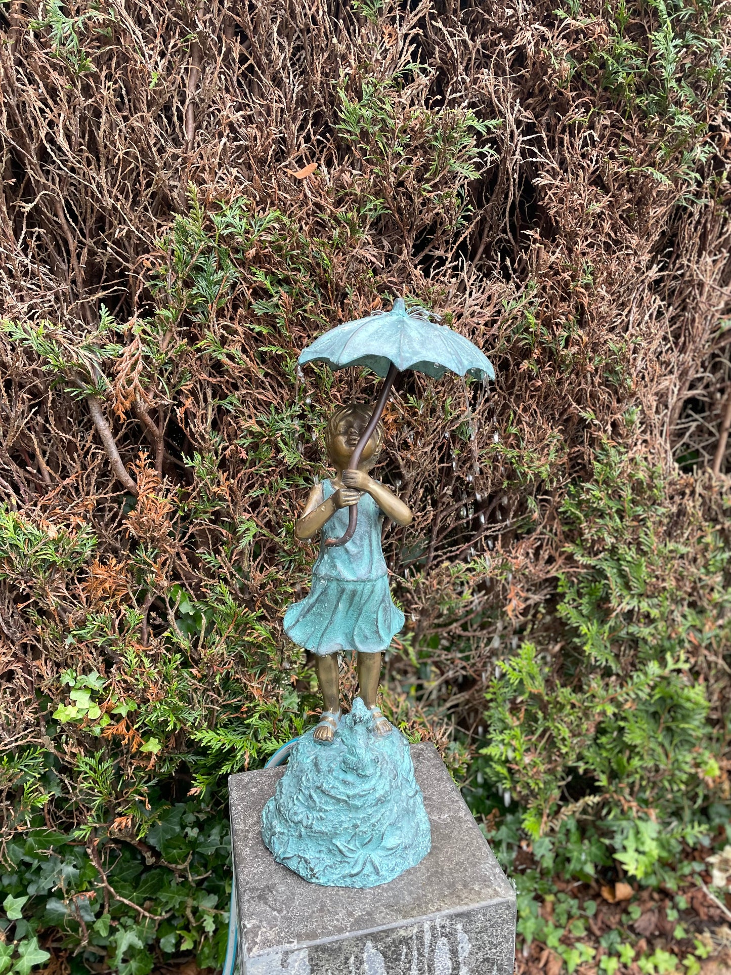 Girl with Umbrella – Bronze Sculpture. 22x18x50cm - 5.5Kg
