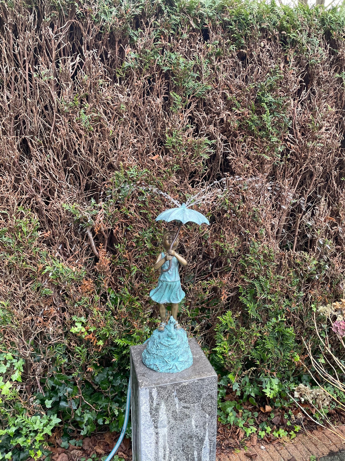 Girl with Umbrella – Bronze Sculpture. 22x18x50cm - 5.5Kg