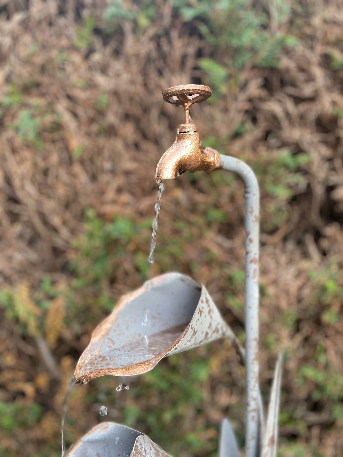 Cascade Leaves Fountain – Iron Sculpture. 47x47x82cm - 5.1Kg