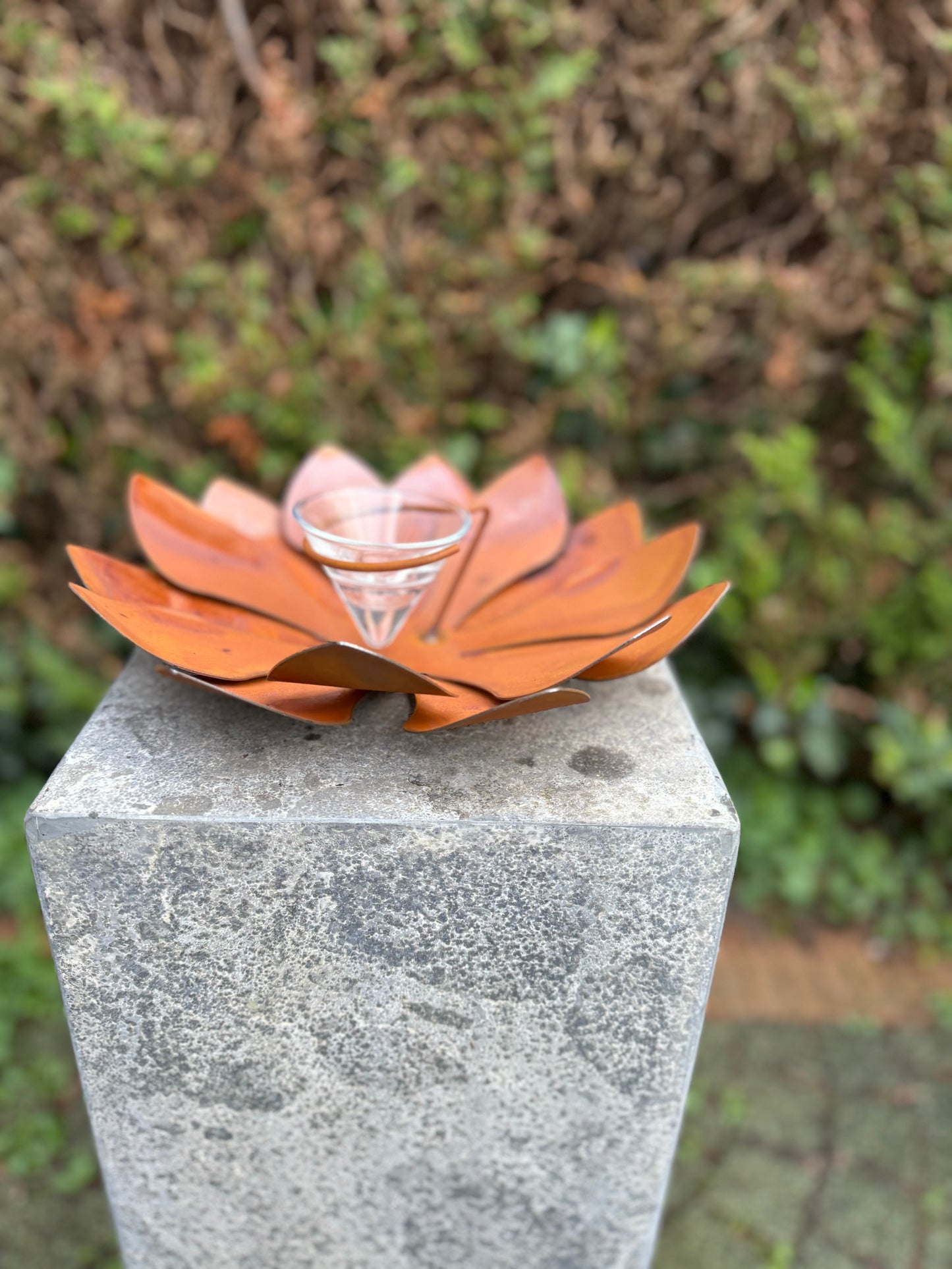 Lotus Bloom Bowl – Iron Sculpture. 25x25x10cm - 1Kg