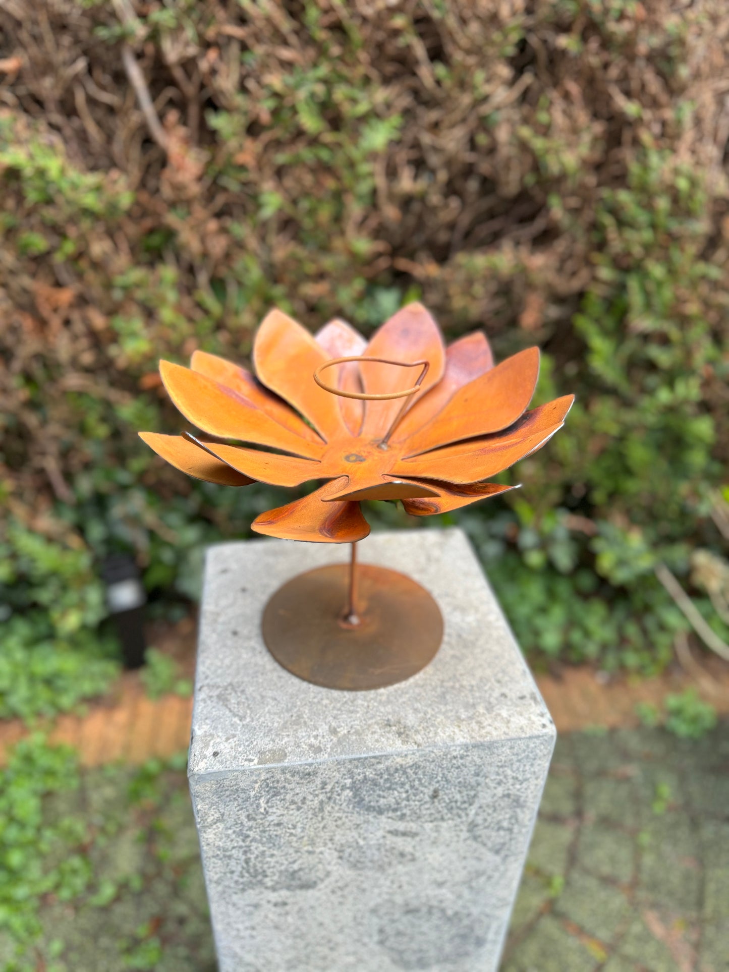 Lotus Flame Holder – Iron Sculpture. 25x25x25cm - 1Kg