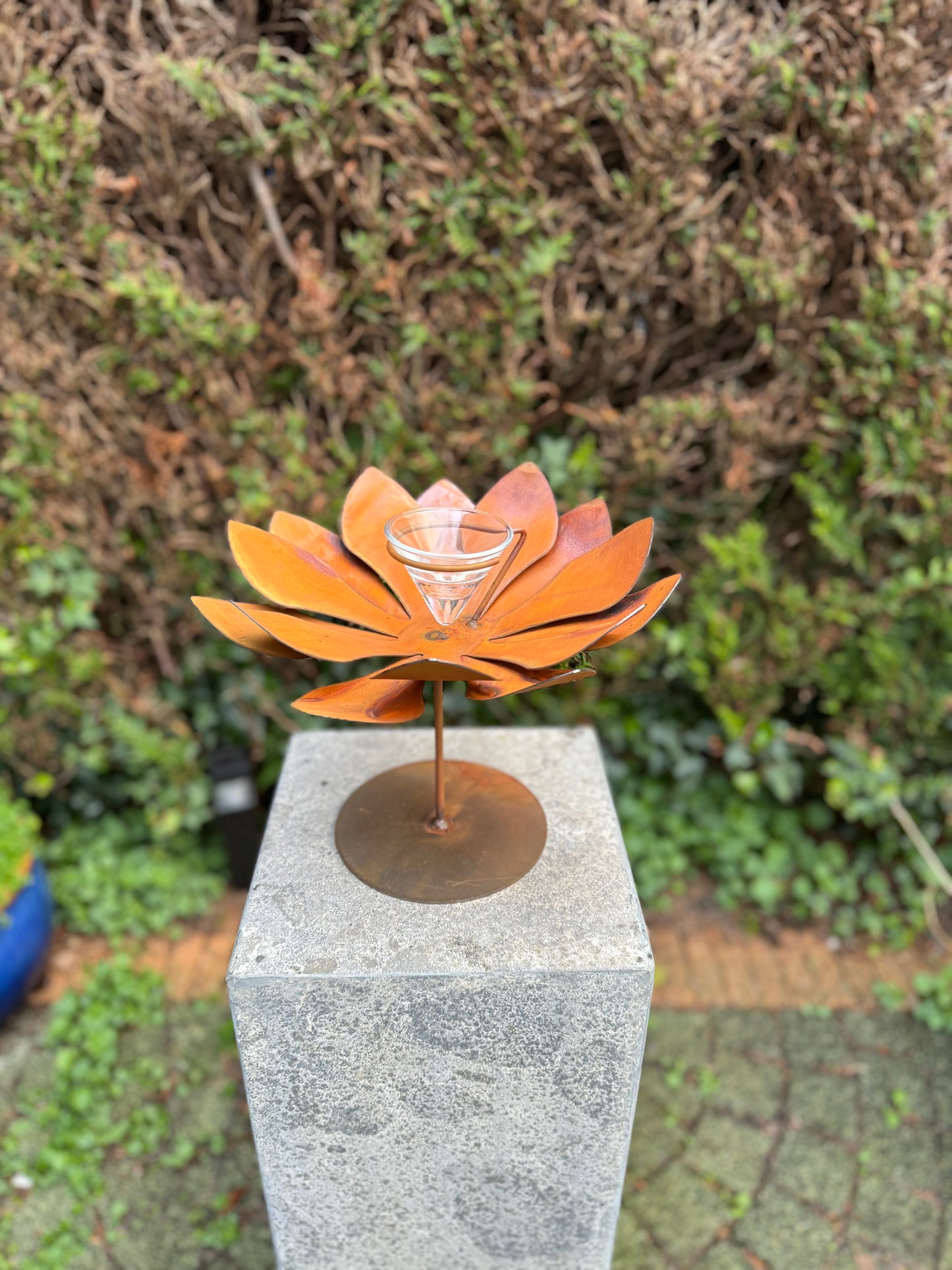 Lotus Flame Holder – Iron Sculpture. 25x25x25cm - 1Kg
