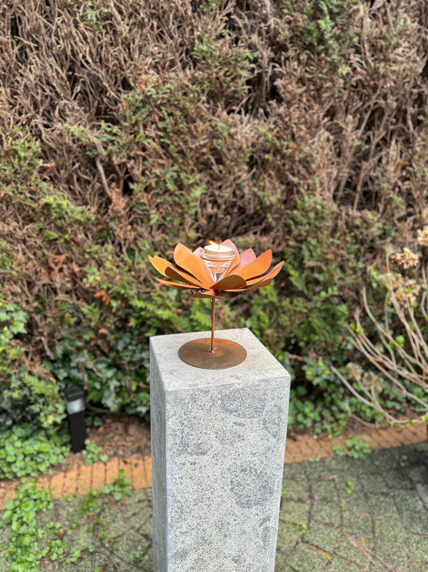 Lotus Flame Holder – Iron Sculpture. 25x25x25cm - 1Kg