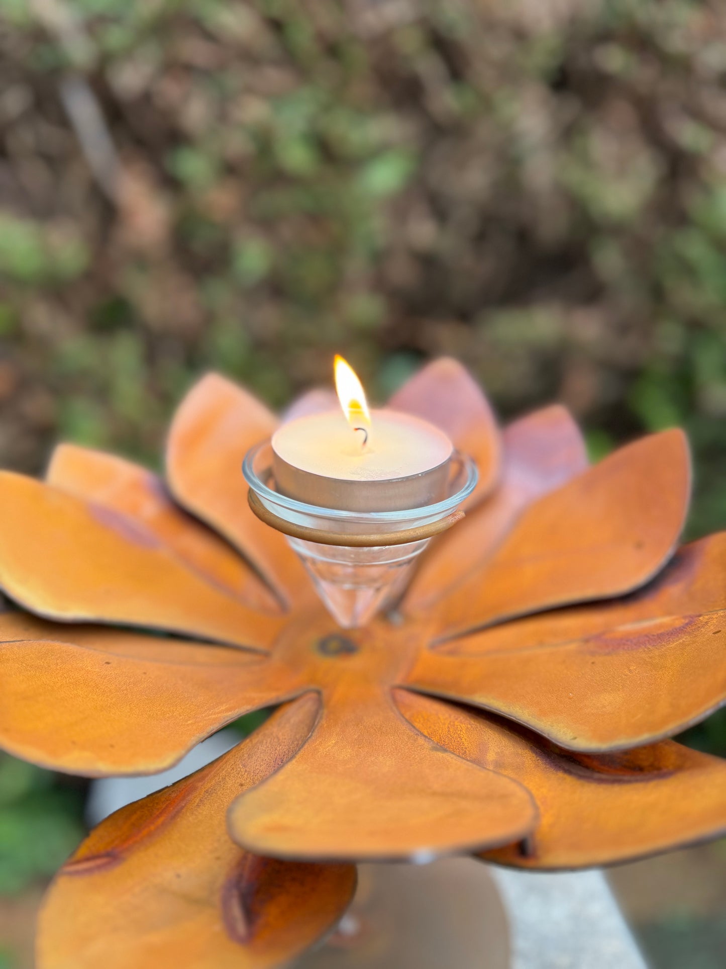 Lotus Flame Holder – Iron Sculpture. 25x25x25cm - 1Kg