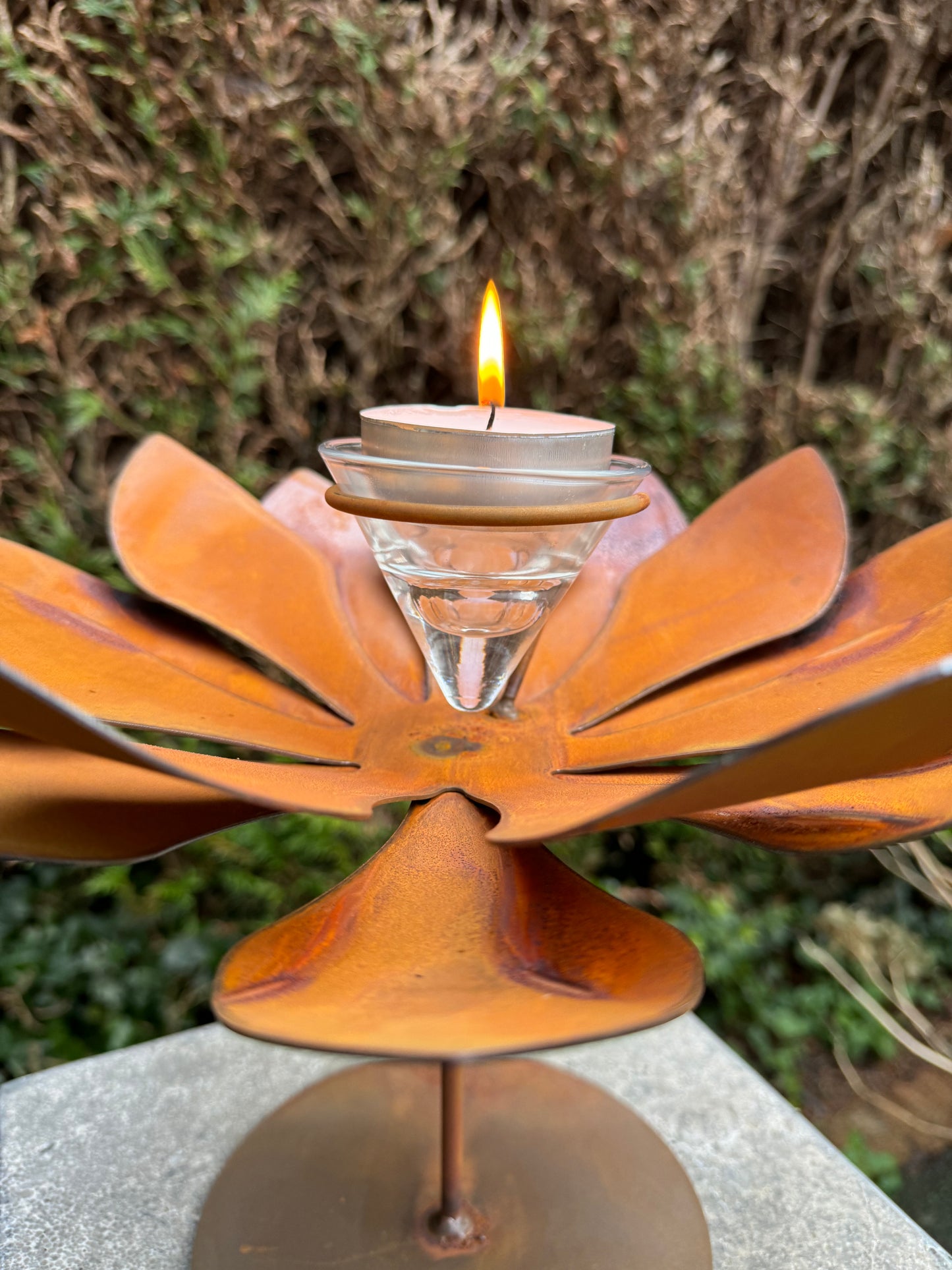 Lotus Flame Holder – Iron Sculpture. 25x25x25cm - 1Kg