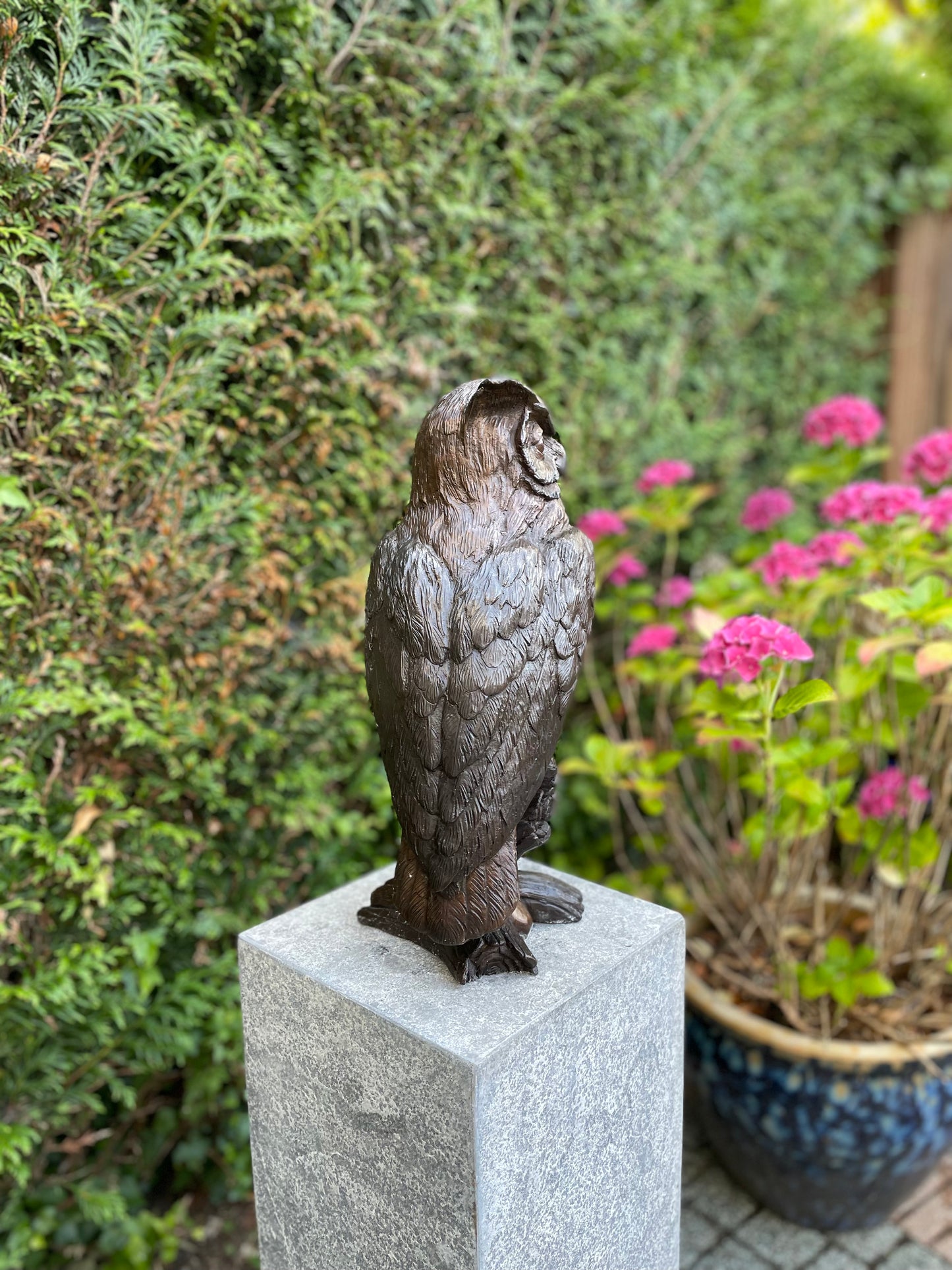 Owl on Watch – Bronze Sculpture. 20x17x42cm - 6Kg
