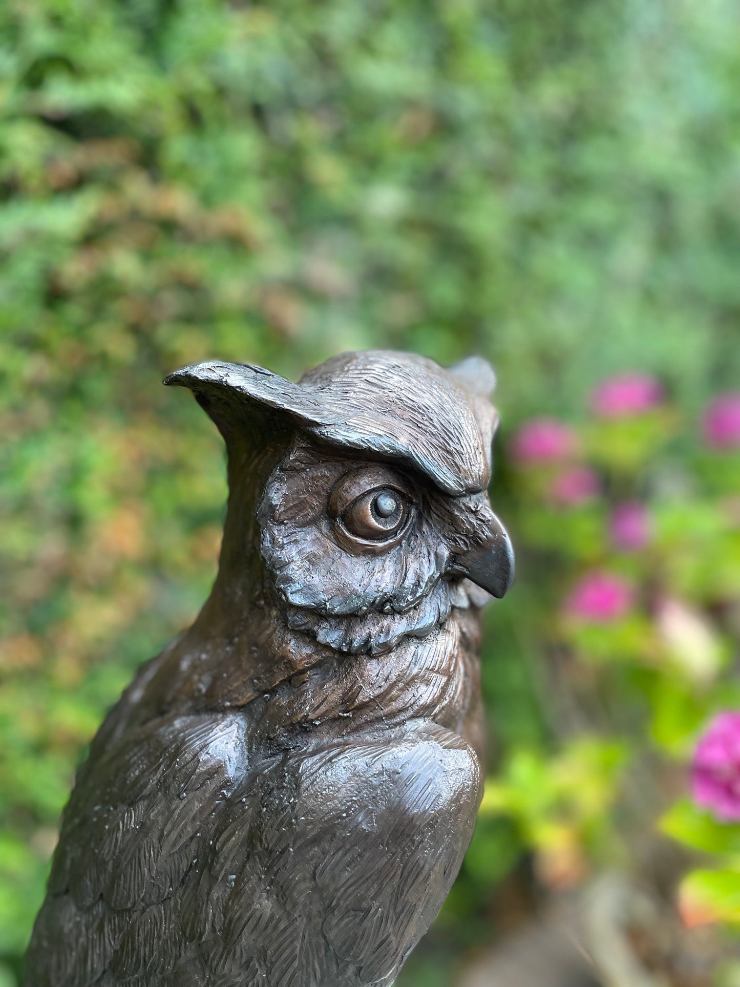 Owl on Watch – Bronze Sculpture. 20x17x42cm - 6Kg