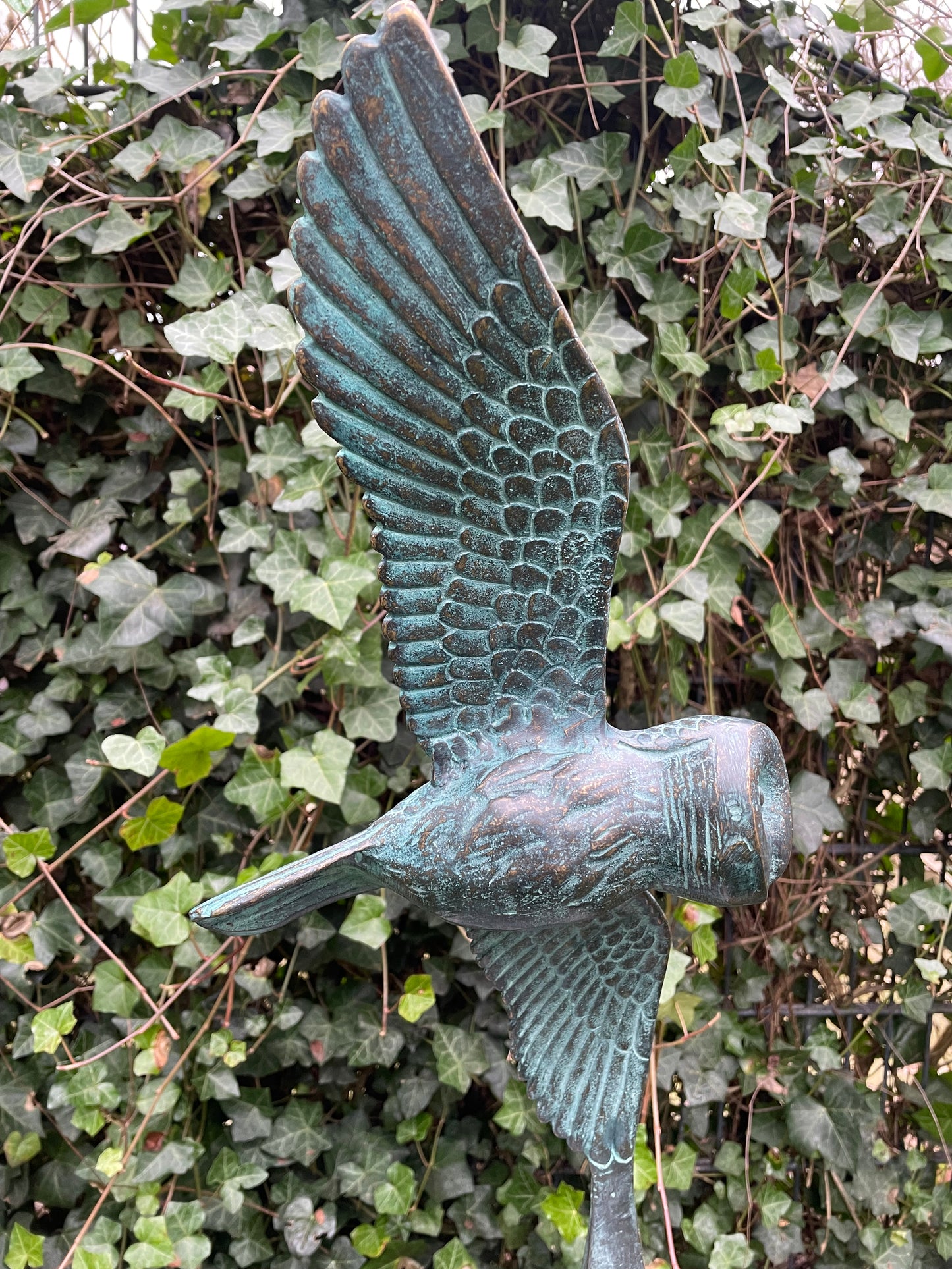 Flying Owl – Bronze Sculpture. 17x25x53cm - 4.1Kg