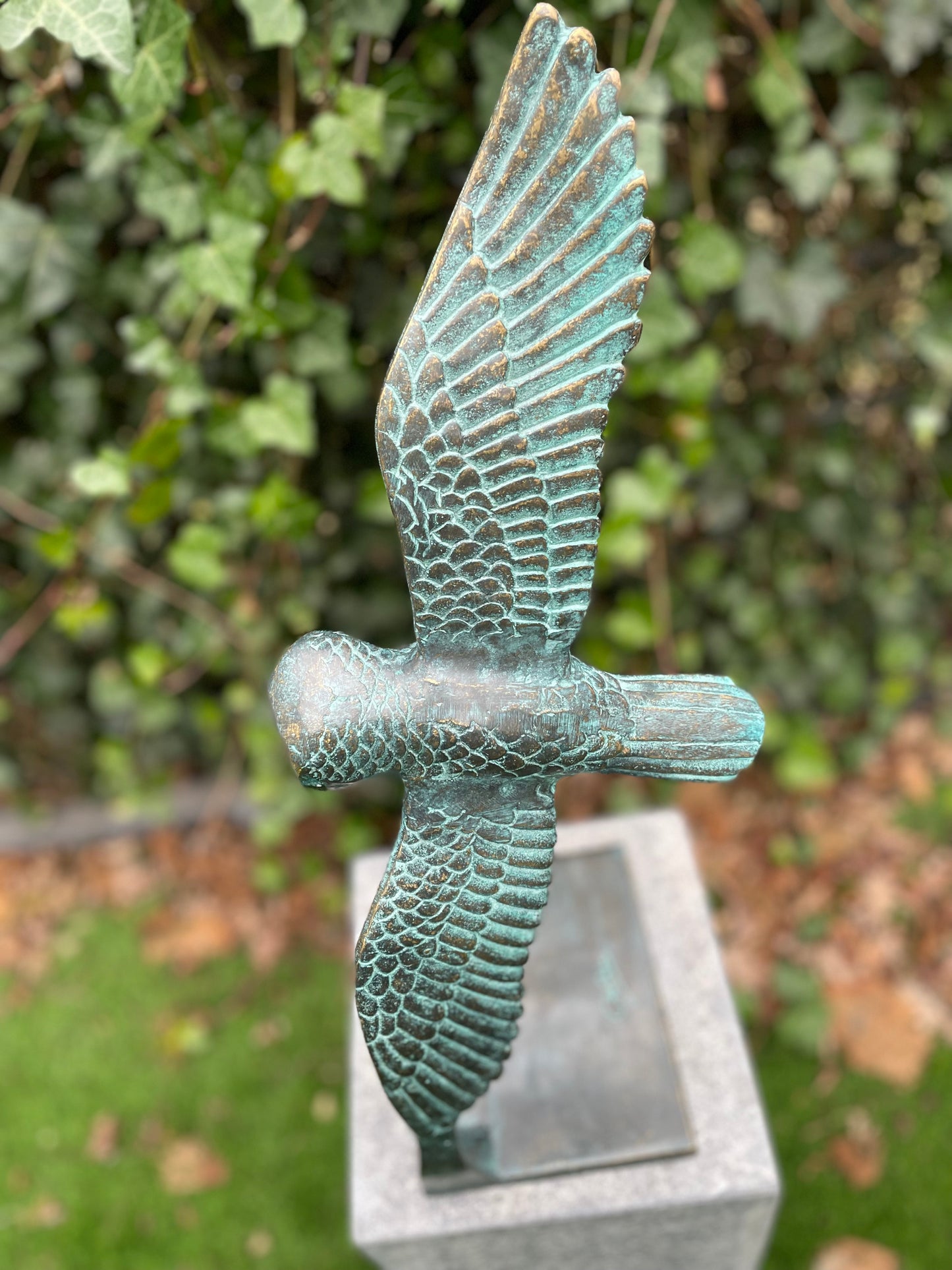 Flying Owl – Bronze Sculpture. 17x25x53cm - 4.1Kg