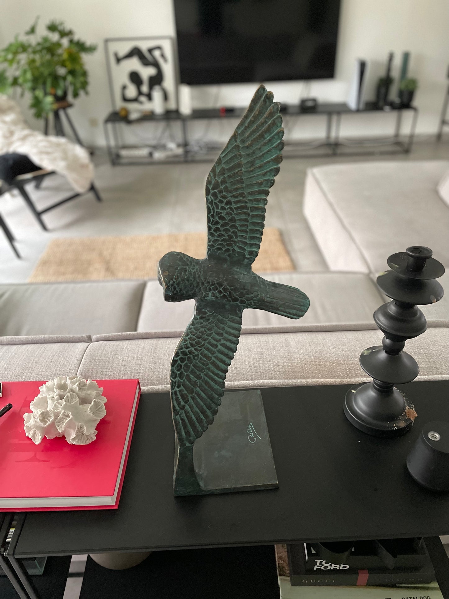 Flying Owl – Bronze Sculpture. 17x25x53cm - 4.1Kg