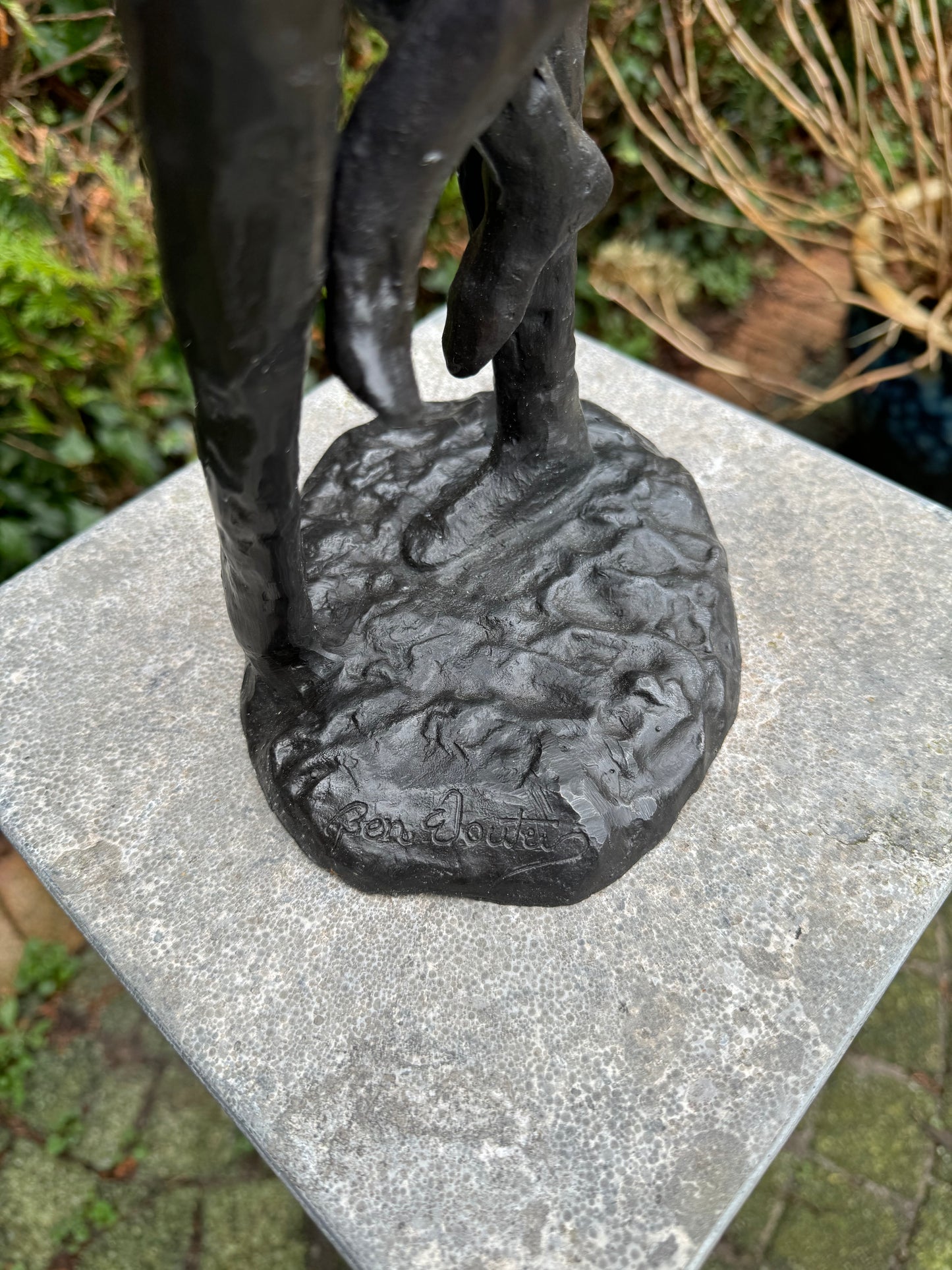 Eternal Dance – Bronze Sculpture. 18x15x54cm - 5.8Kg