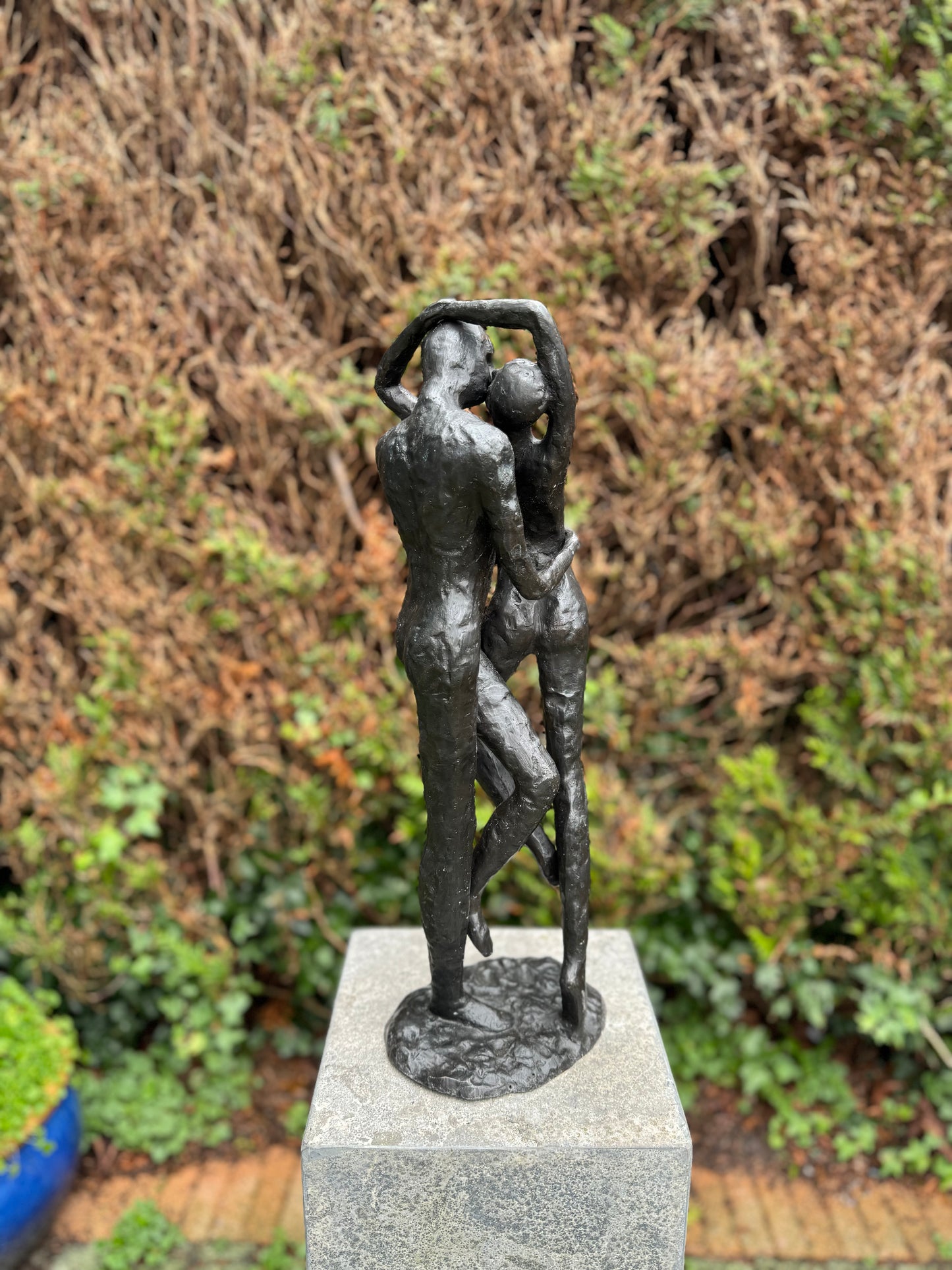 Eternal Dance – Bronze Sculpture. 18x15x54cm - 5.8Kg