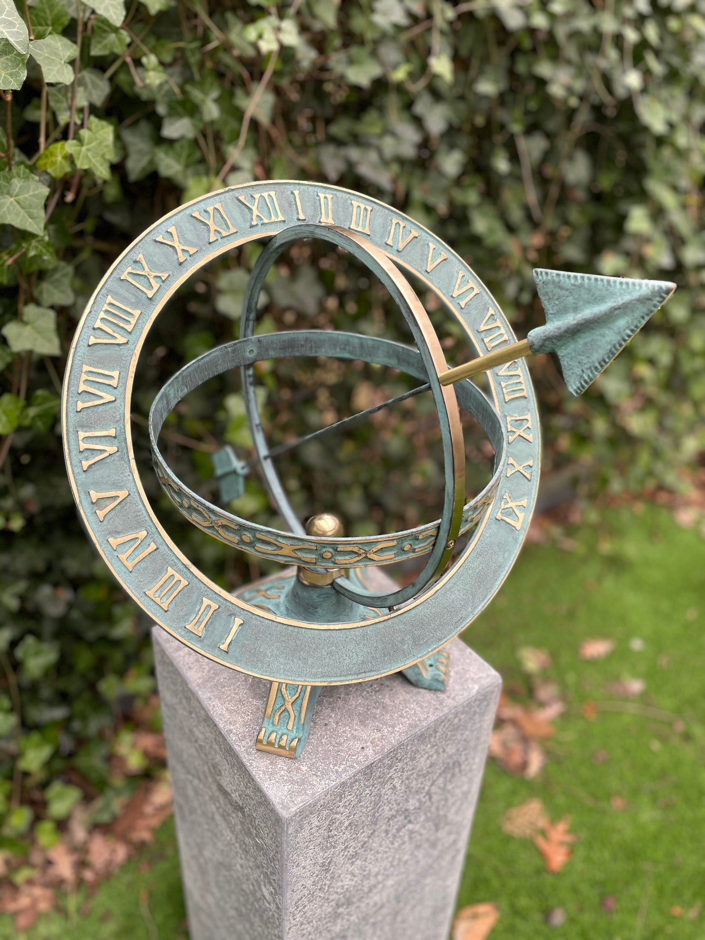 Roman Sundial – Bronze Sculpture. 50x40x42cm - 6.3Kg