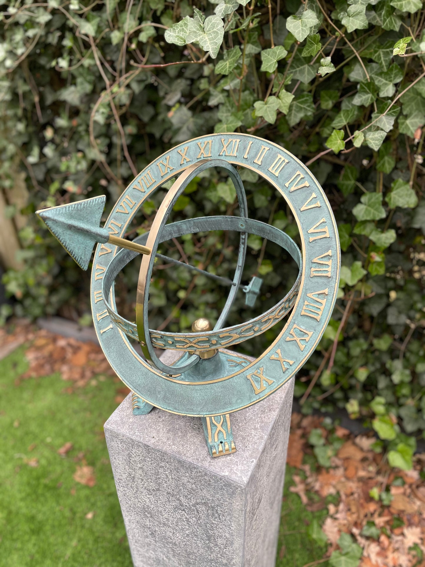 Roman Sundial – Bronze Sculpture. 50x40x42cm - 6.3Kg
