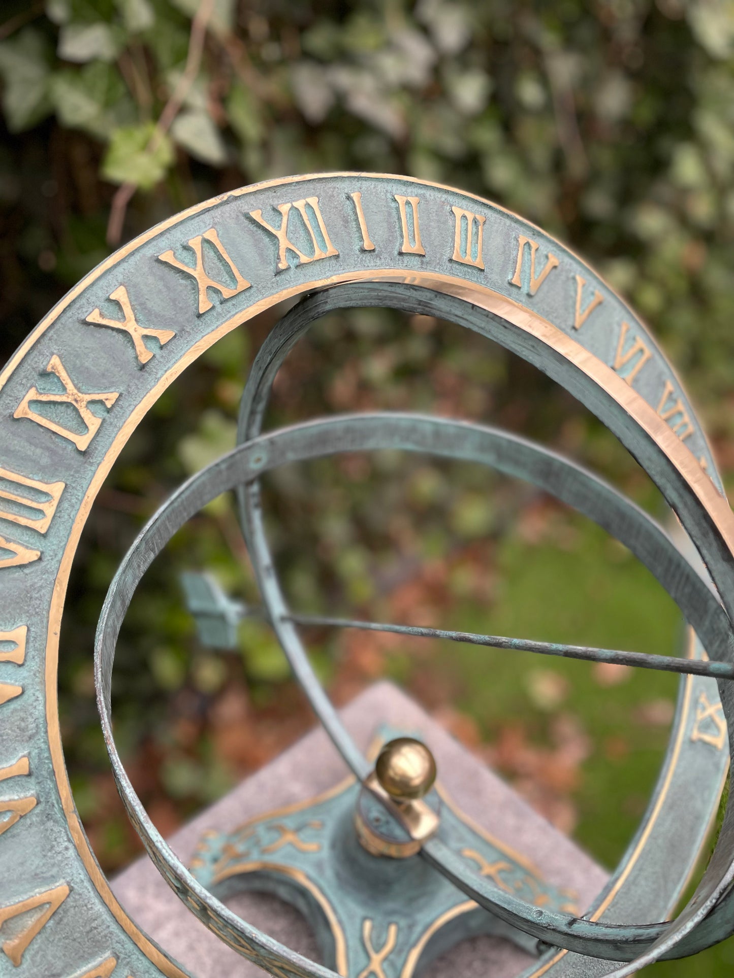 Roman Sundial – Bronze Sculpture. 50x40x42cm - 6.3Kg