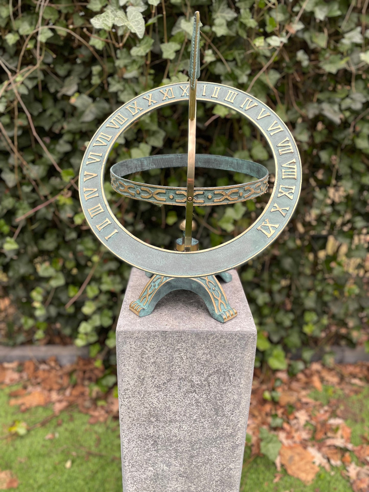 Roman Sundial – Bronze Sculpture. 50x40x42cm - 6.3Kg