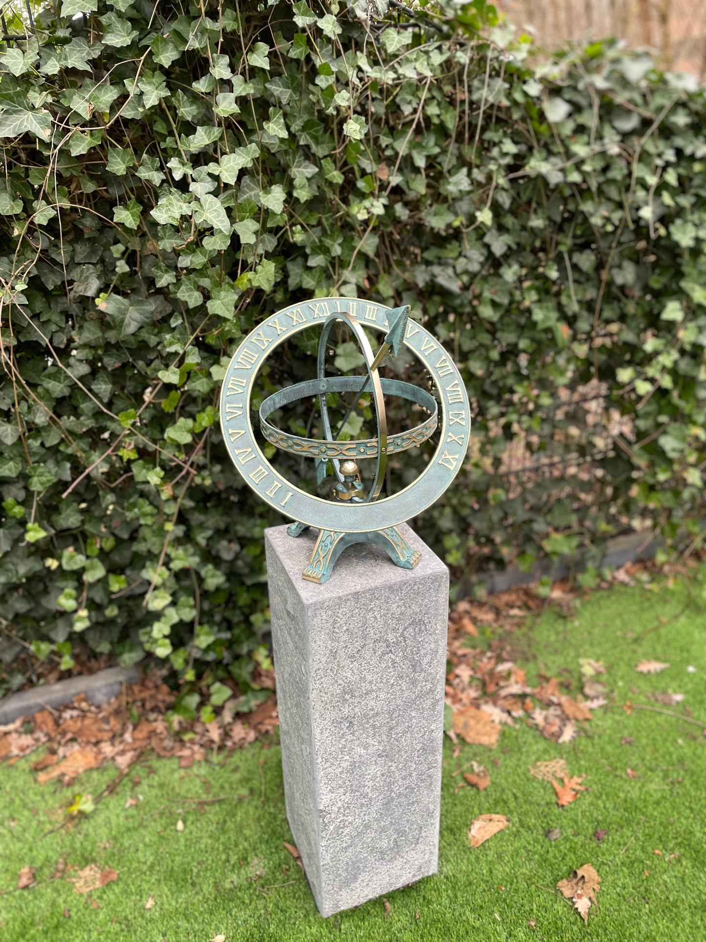 Roman Sundial – Bronze Sculpture. 50x40x42cm - 6.3Kg