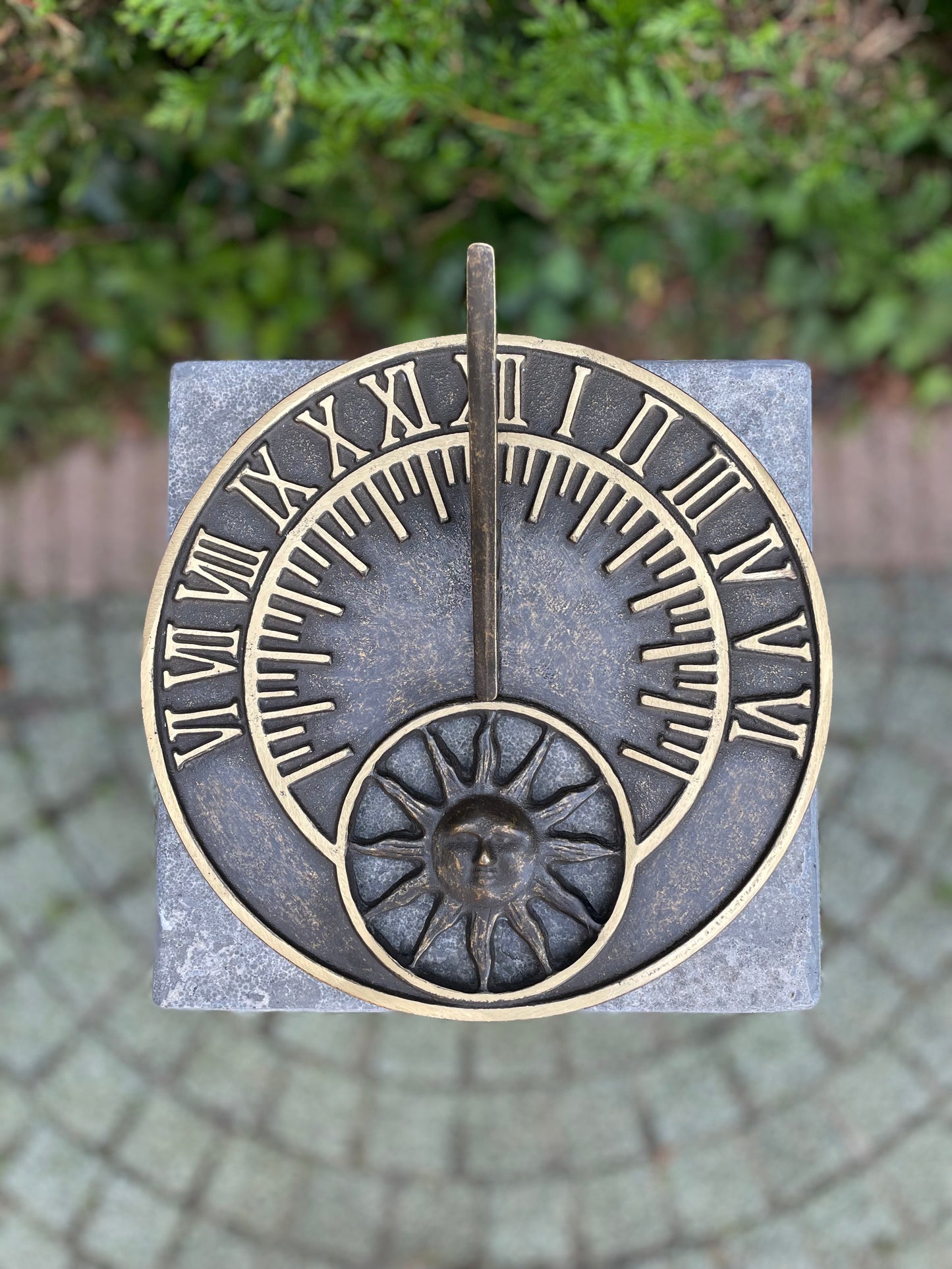 Solar Time – Bronze Sculpture. 26x26x10cm - 1.5Kg