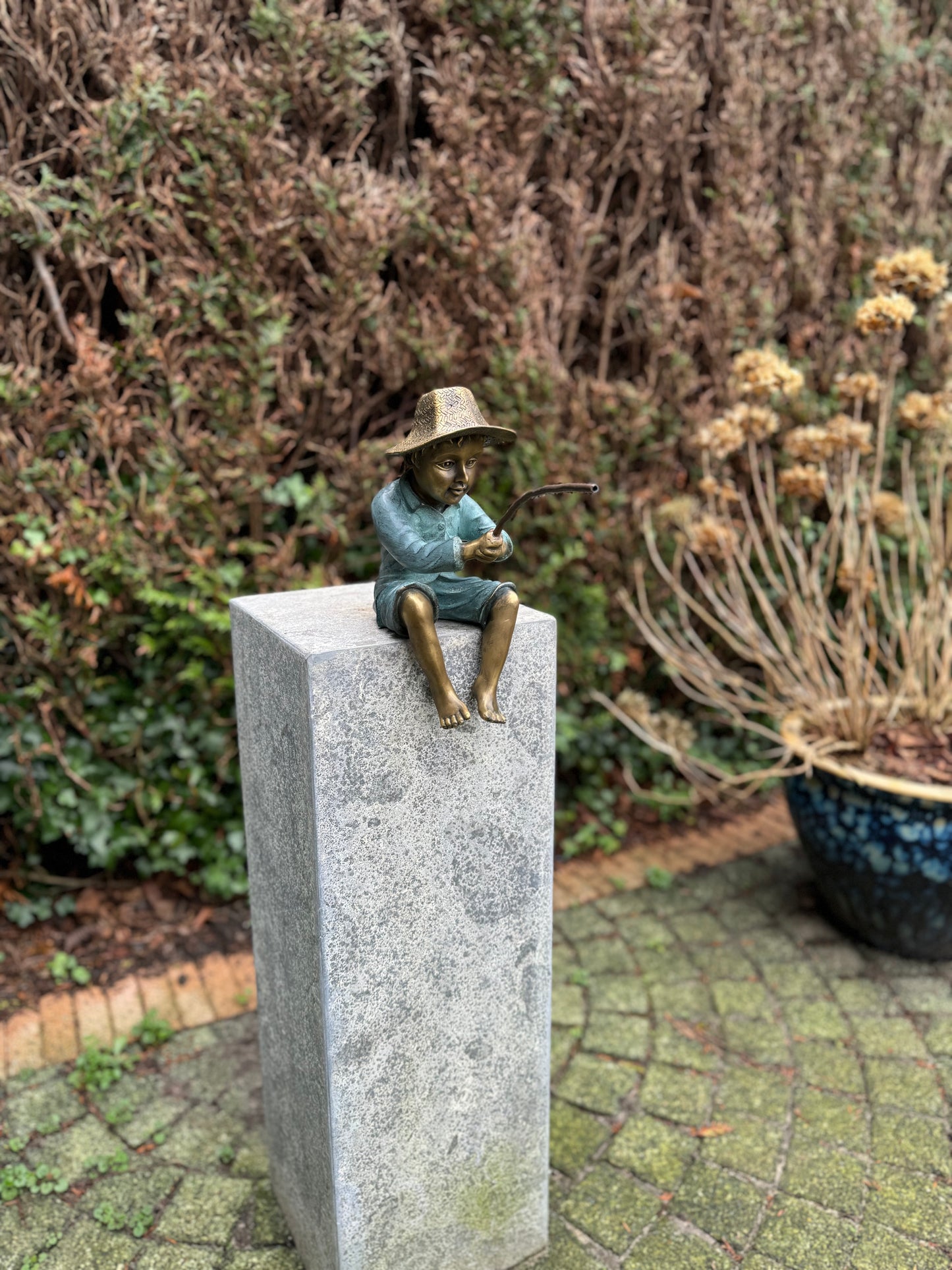 Fishing Boy – Bronze Sculpture. 27x12x32cm - 2.8Kg