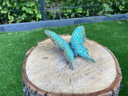 Butterfly Duo – Bronze Sculpture. Sizes and weights vary by version